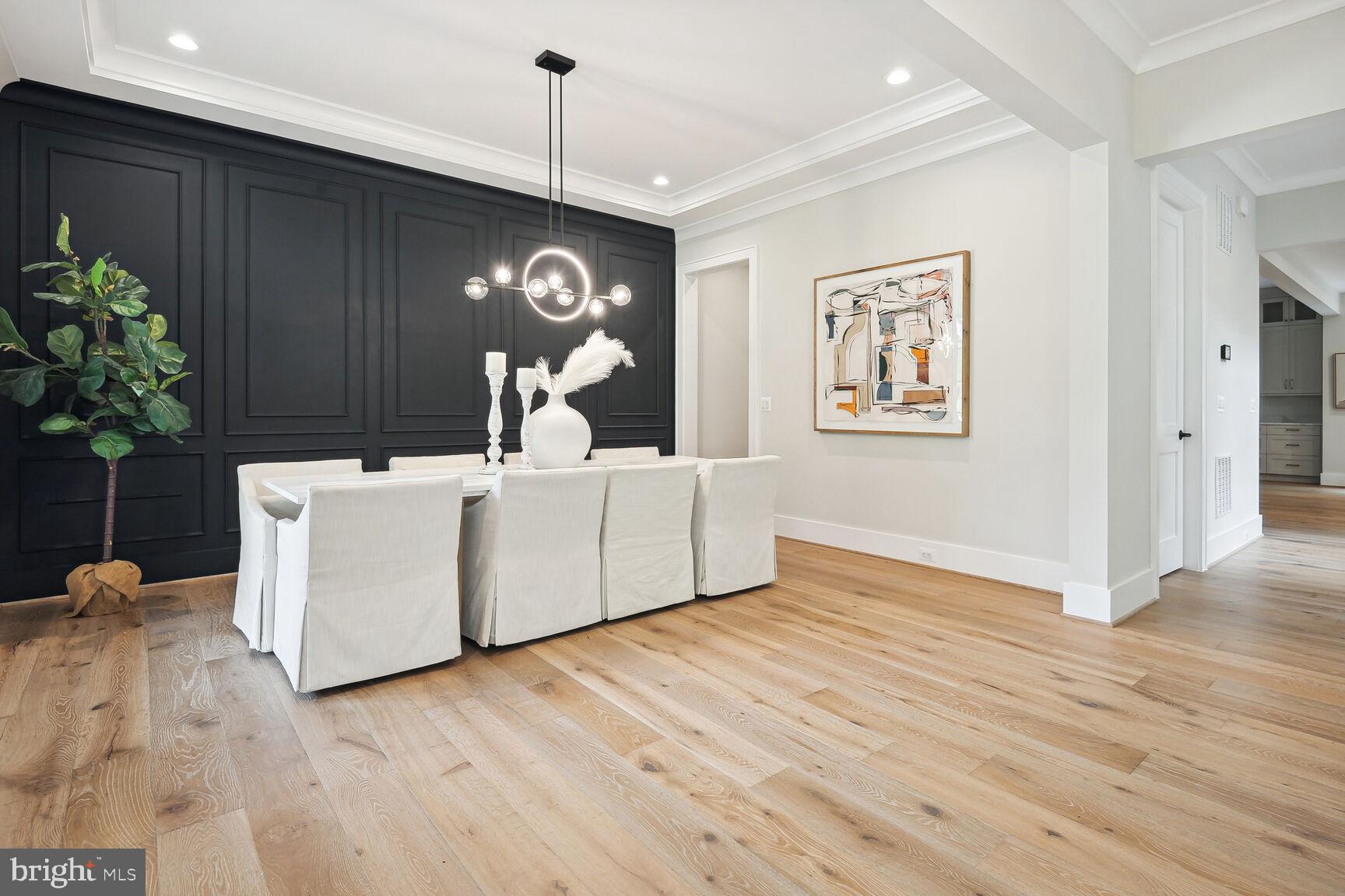 CHESTERBROOK WOODS - Residential