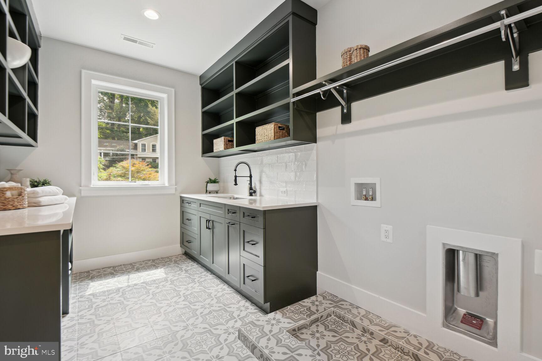 CHESTERBROOK WOODS - Residential