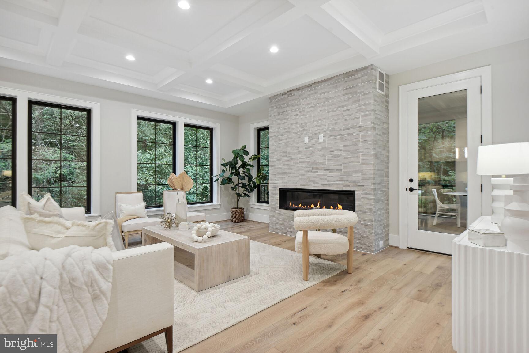 CHESTERBROOK WOODS - Residential