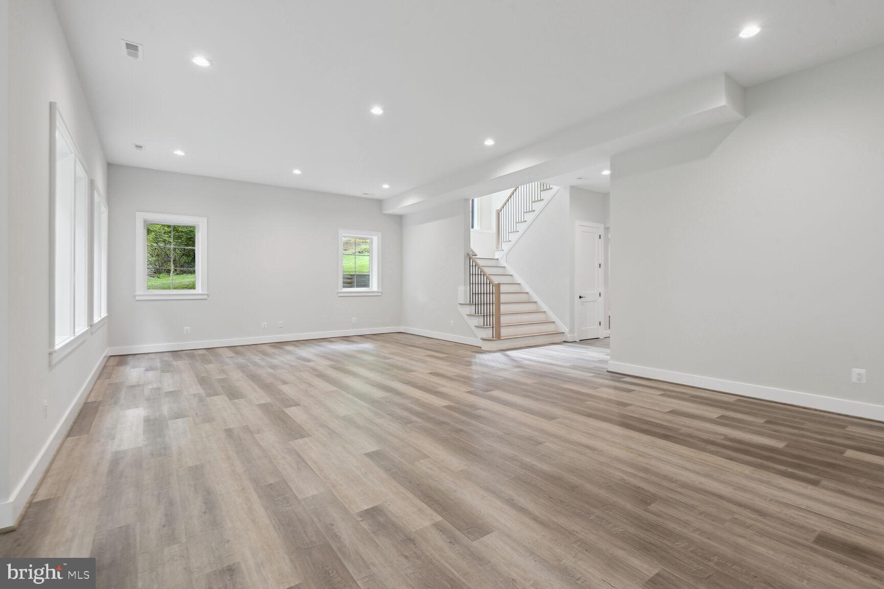 CHESTERBROOK WOODS - Residential