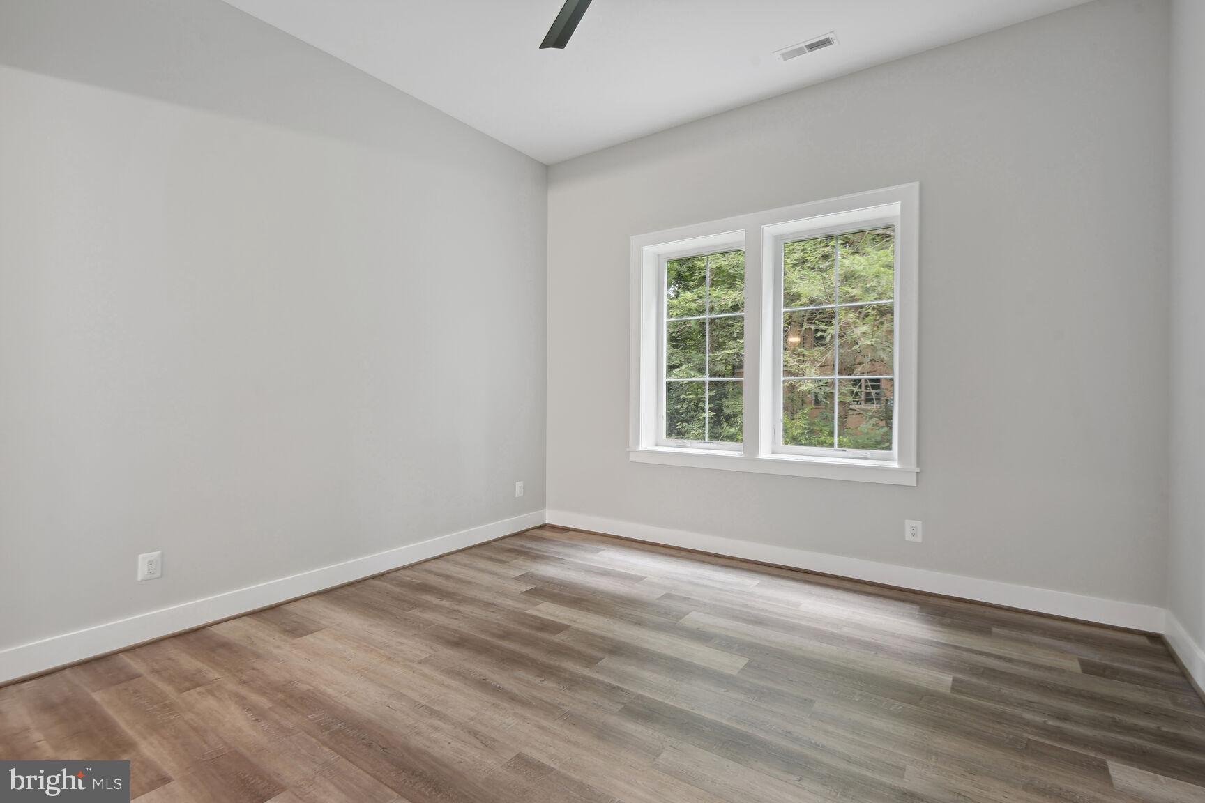 CHESTERBROOK WOODS - Residential