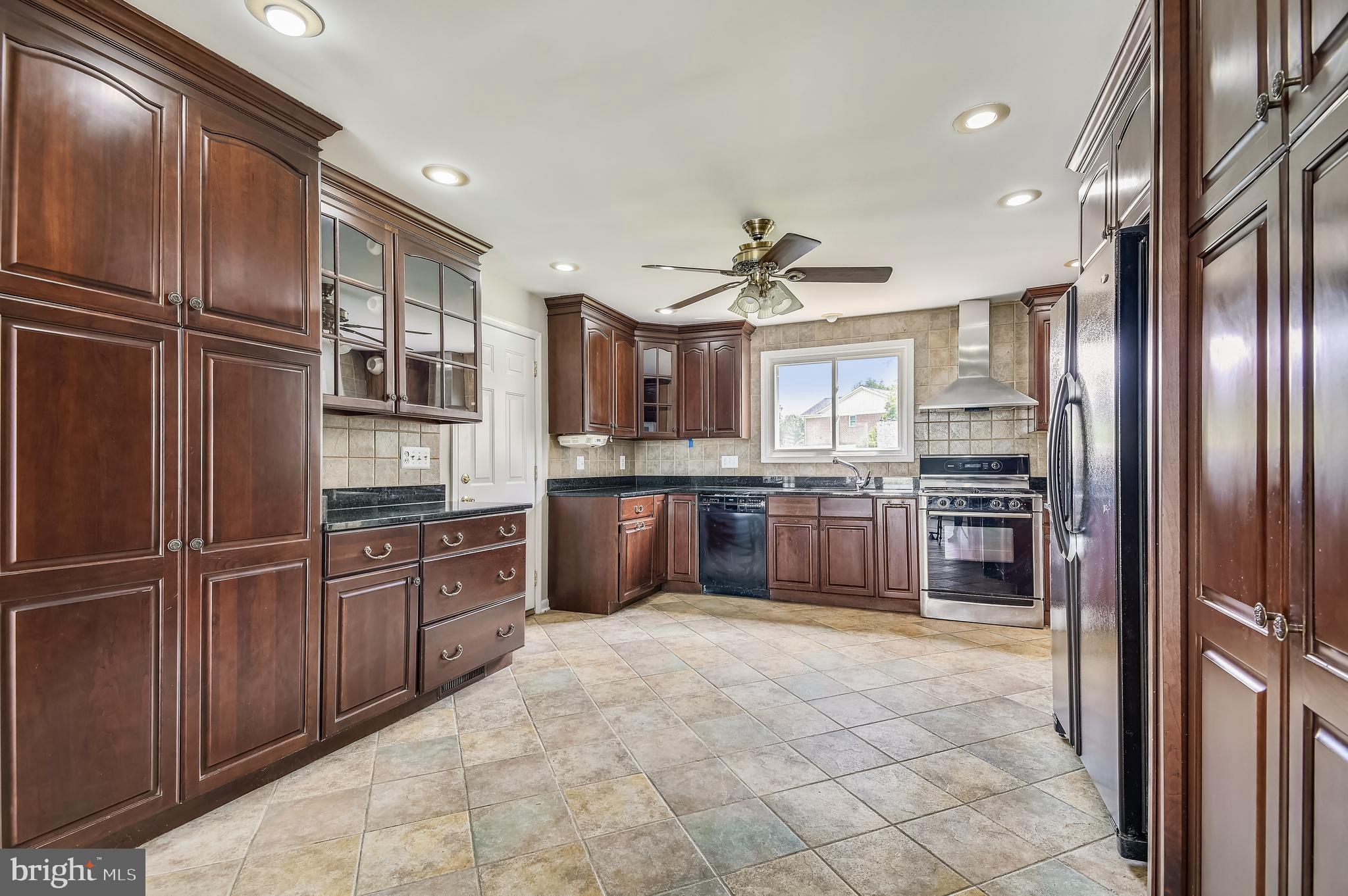 STRATFORD - Residential