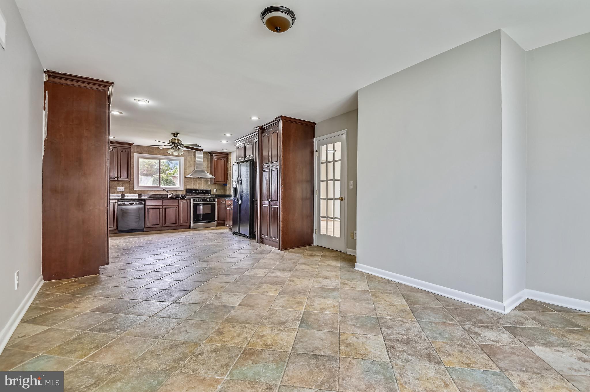 STRATFORD - Residential