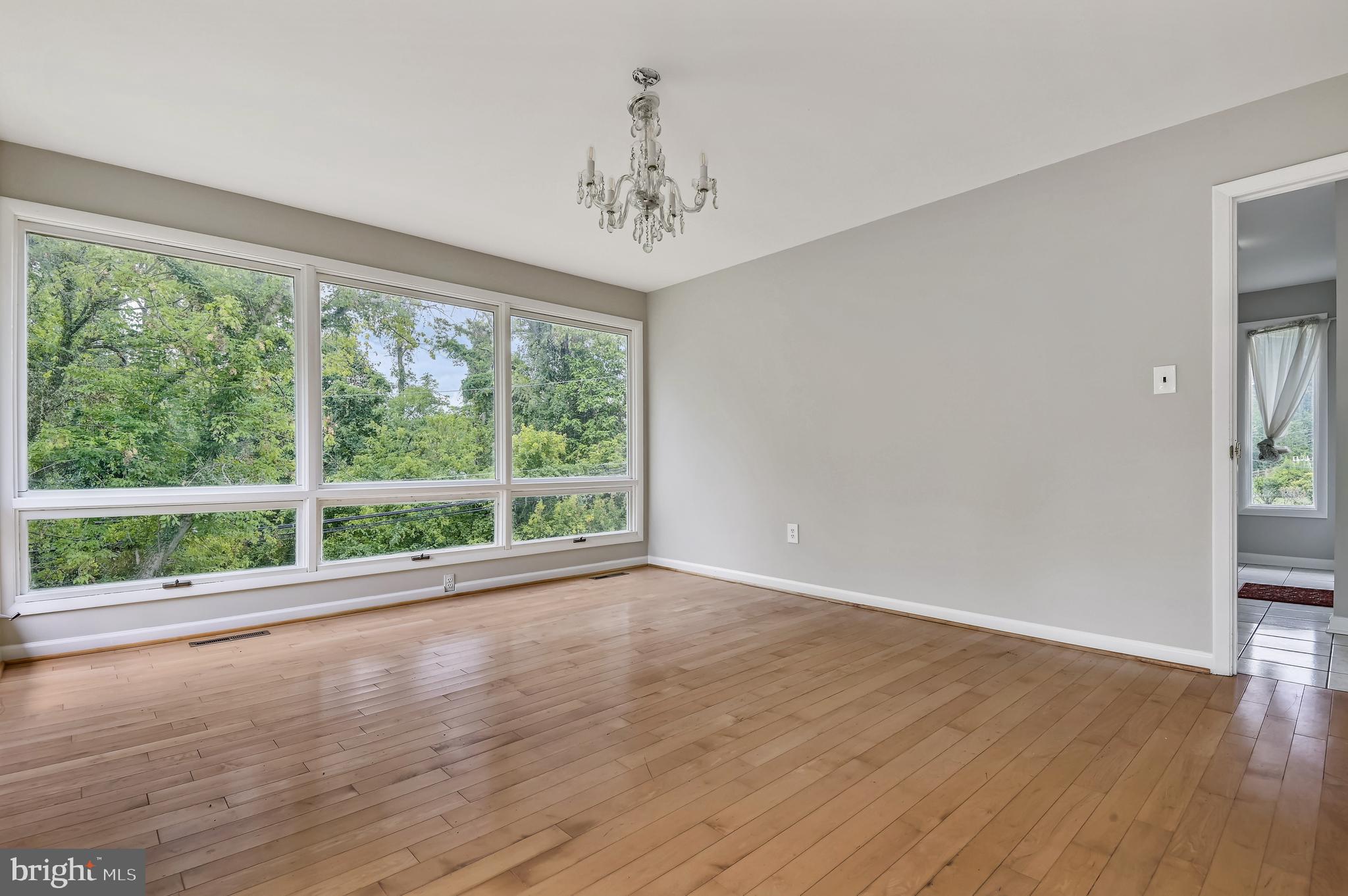 STRATFORD - Residential