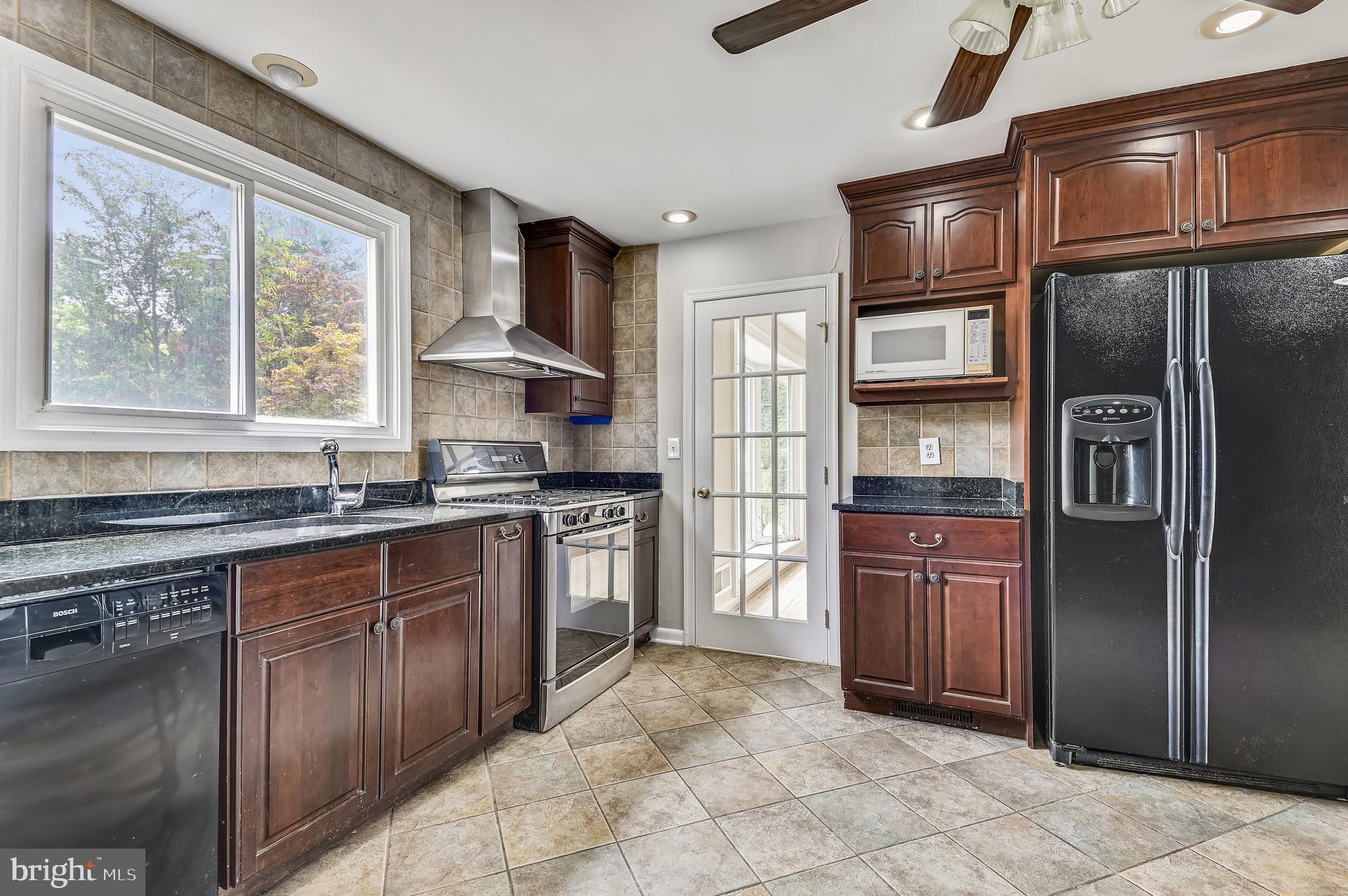 STRATFORD - Residential