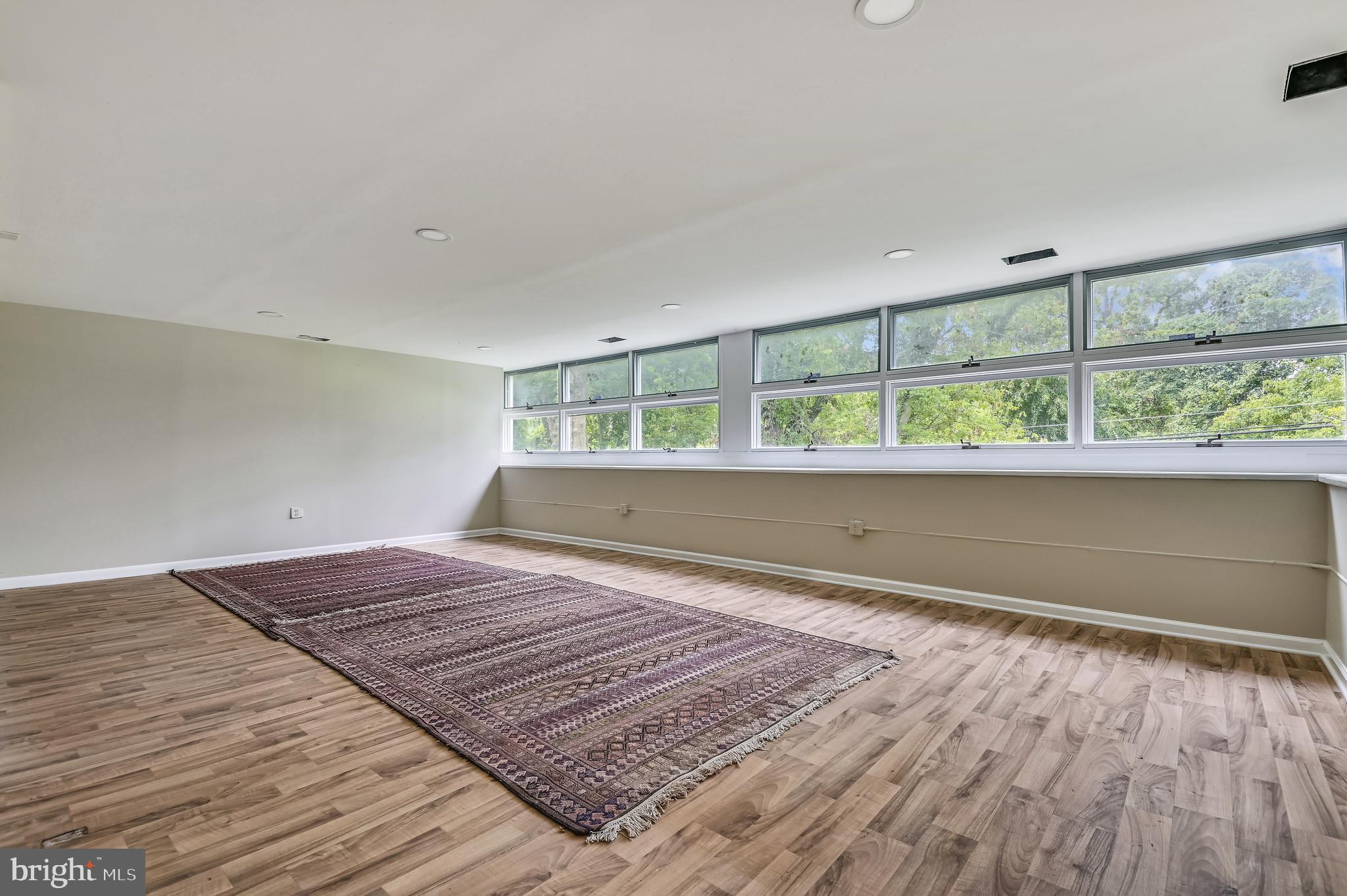 STRATFORD - Residential