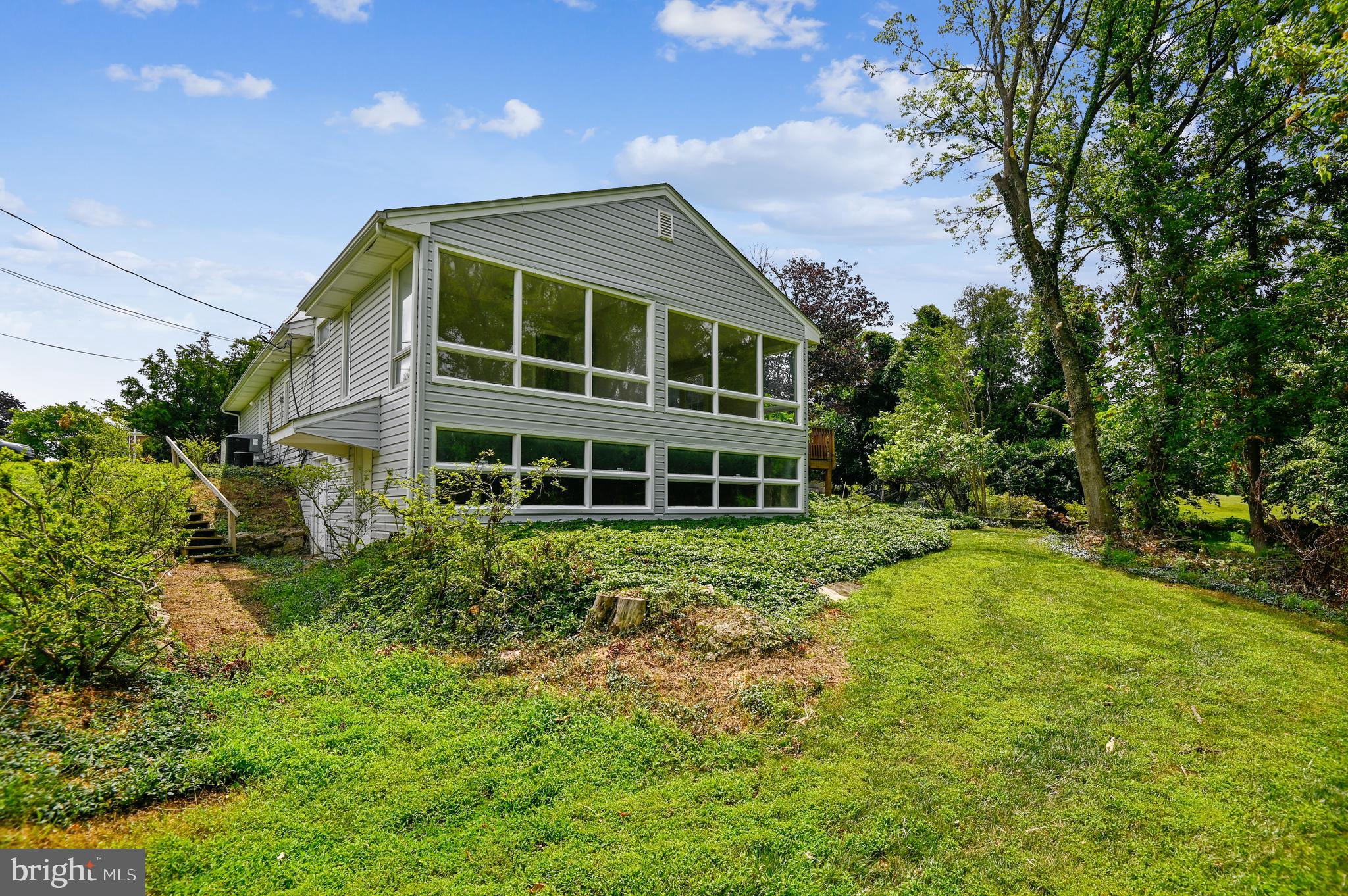 STRATFORD - Residential