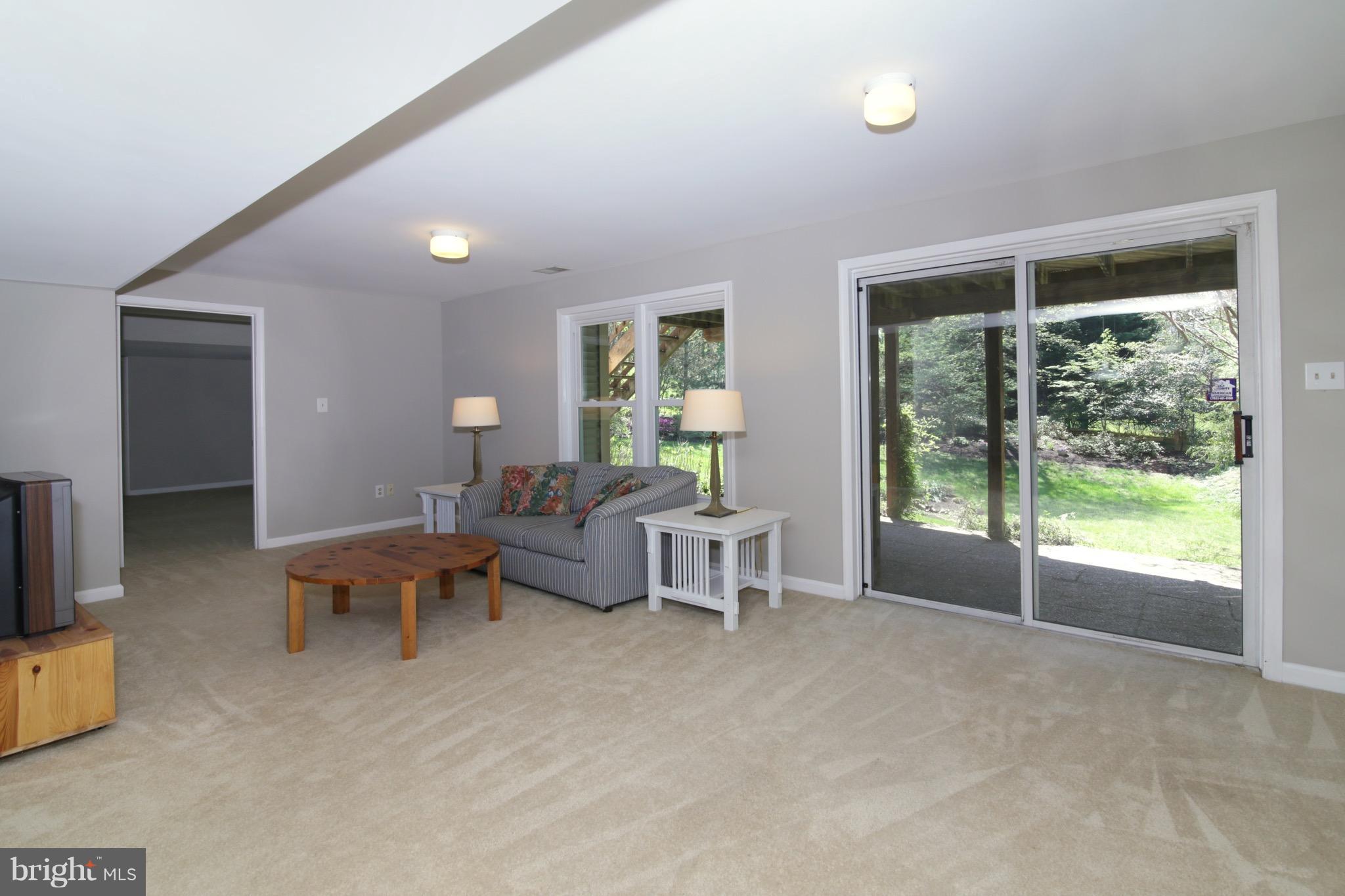 AUTUMN WOODS - Residential