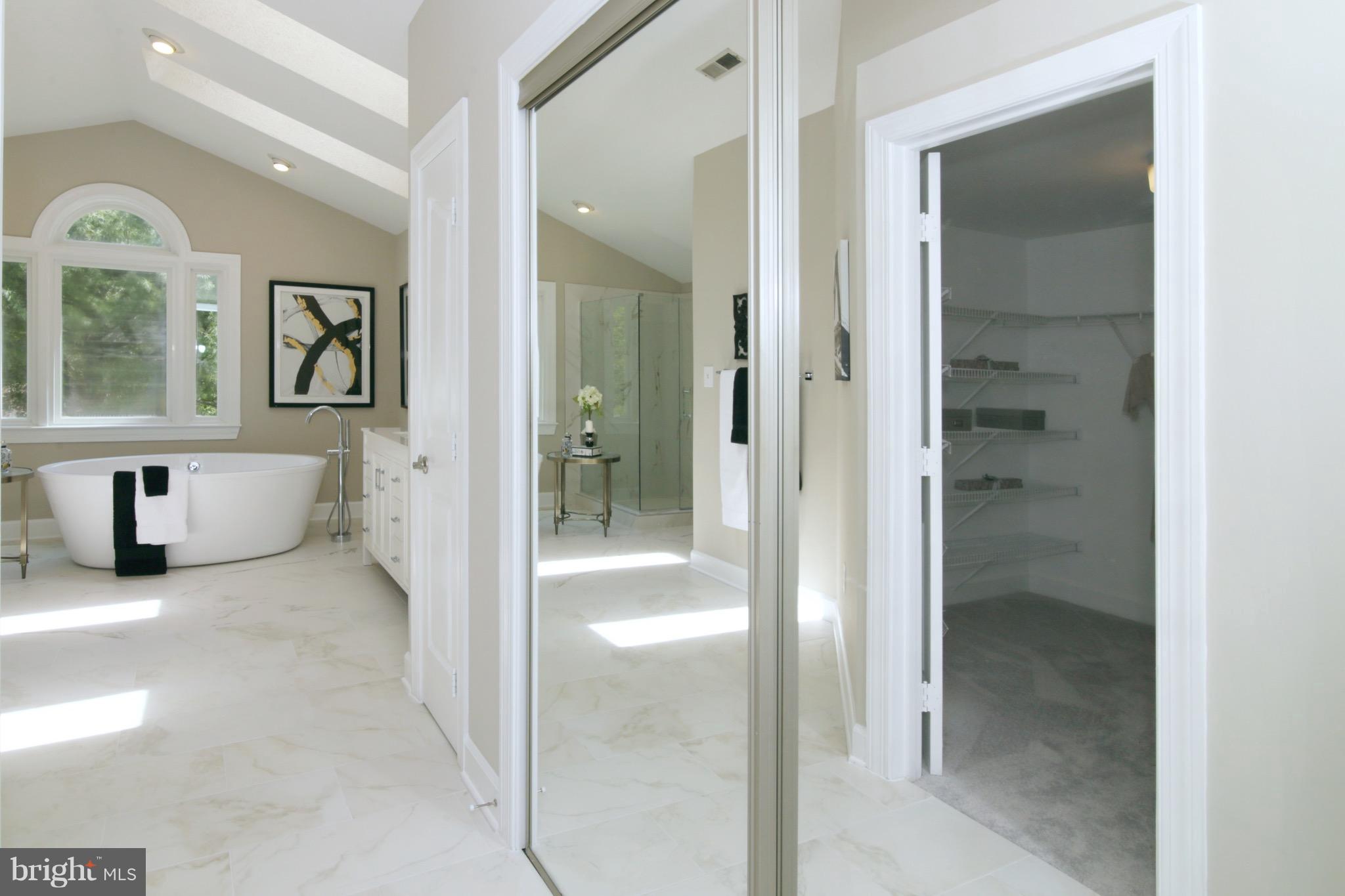 AUTUMN WOODS - Residential