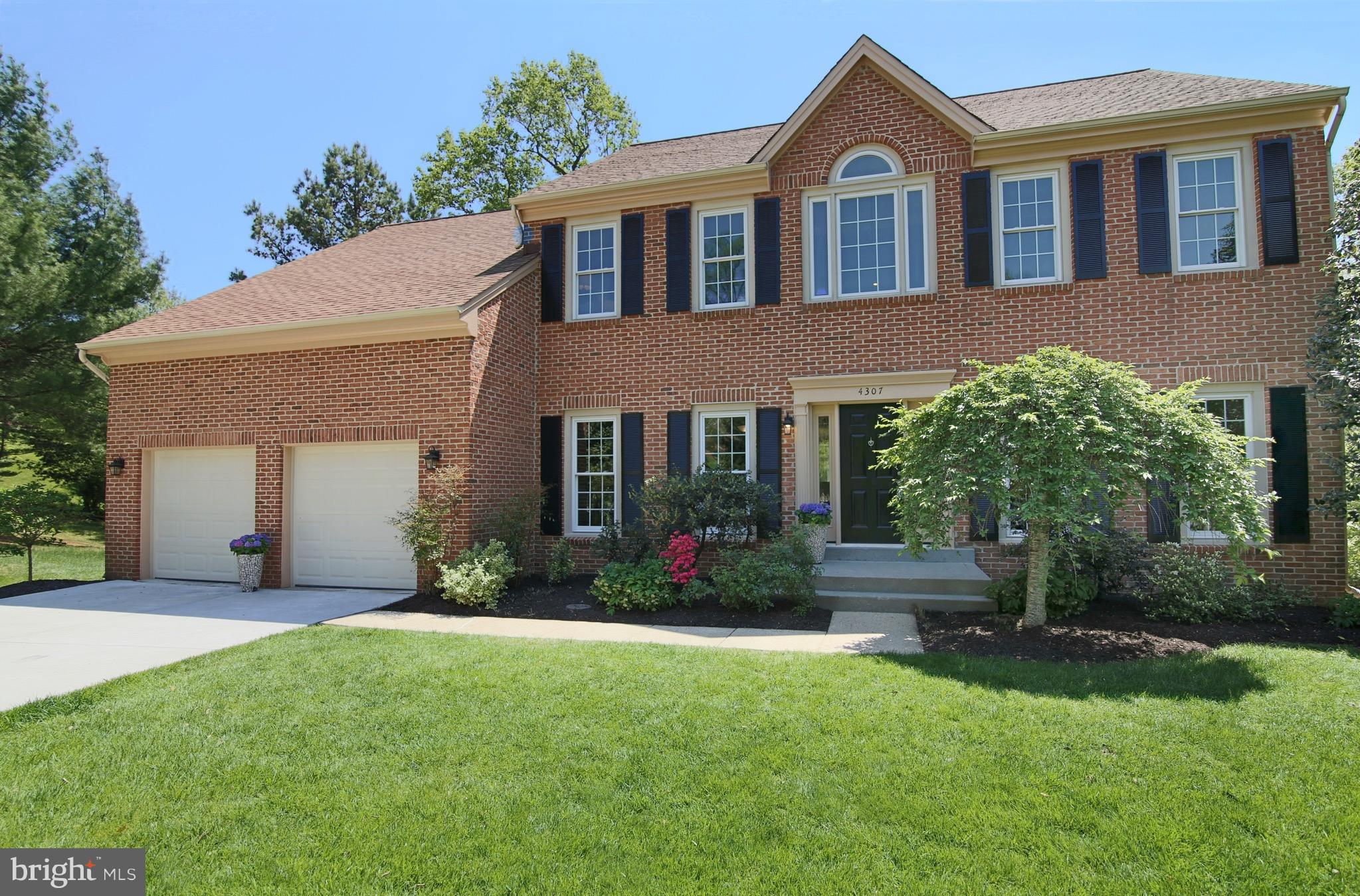 AUTUMN WOODS - Residential