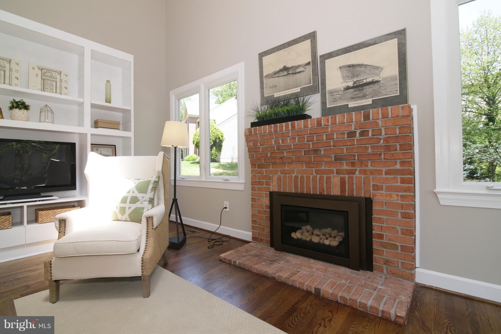 AUTUMN WOODS - Residential