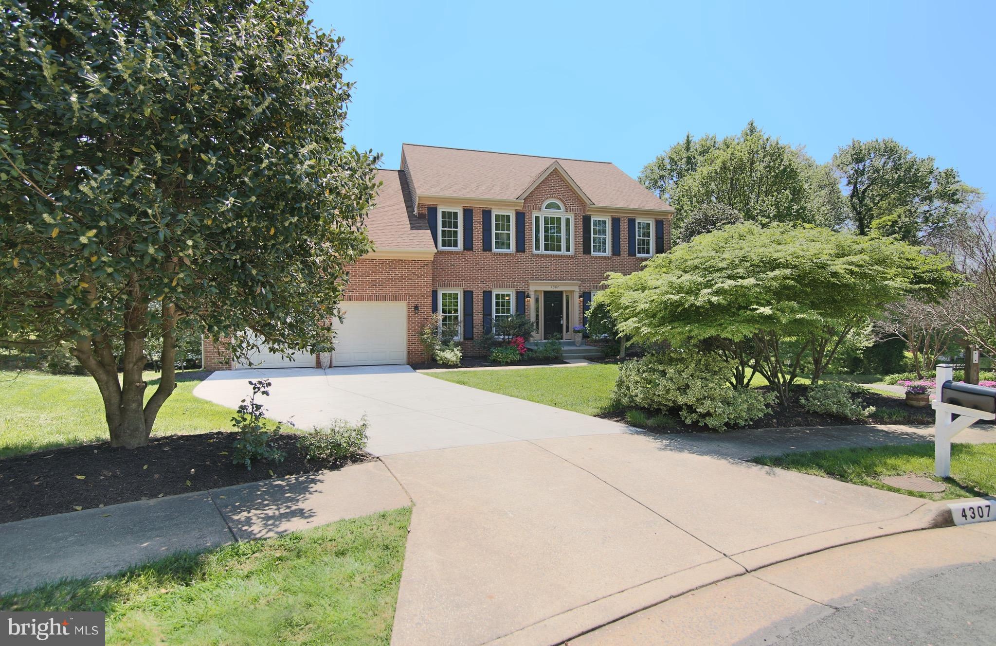 AUTUMN WOODS - Residential