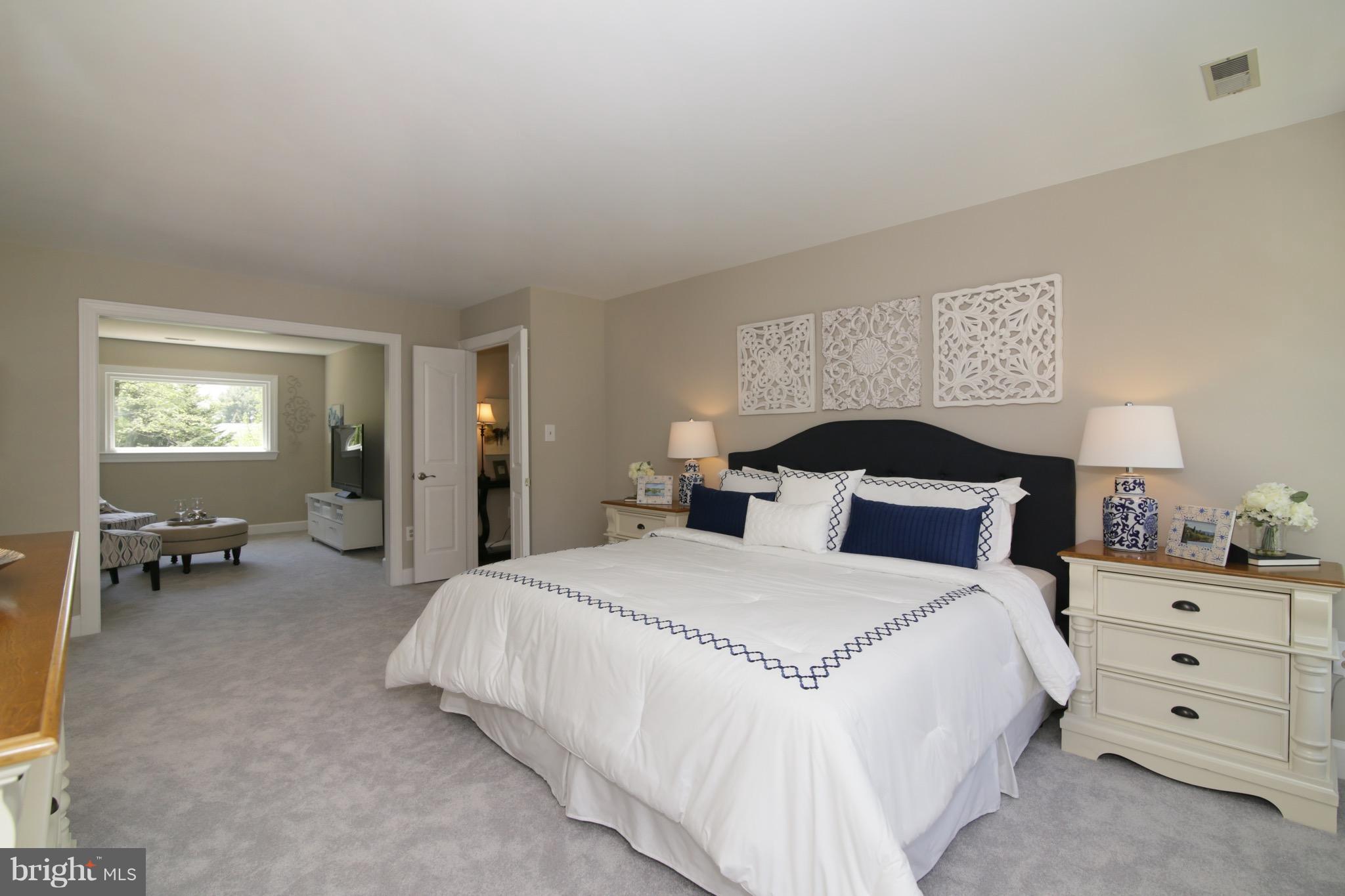 AUTUMN WOODS - Residential