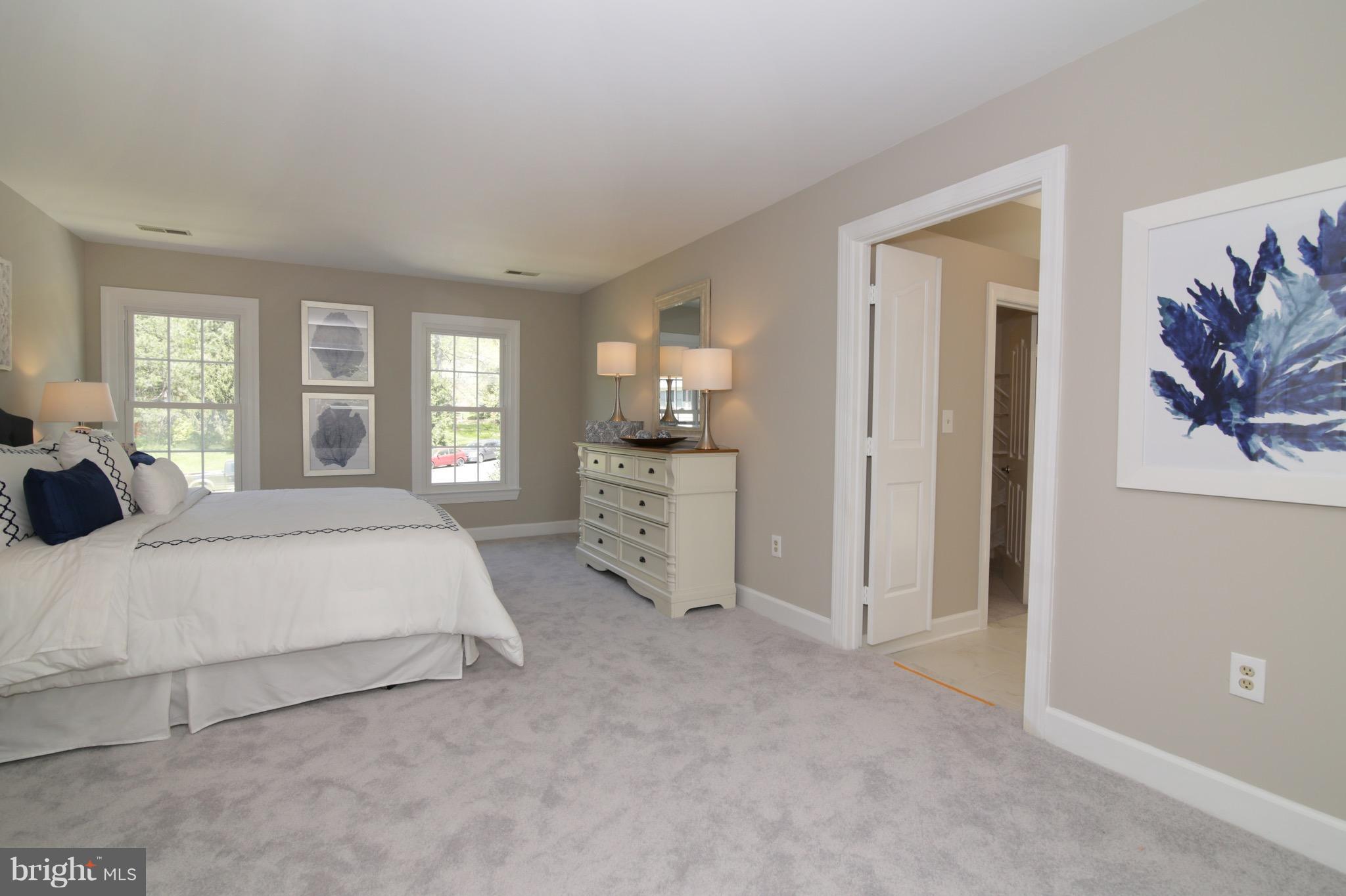 AUTUMN WOODS - Residential