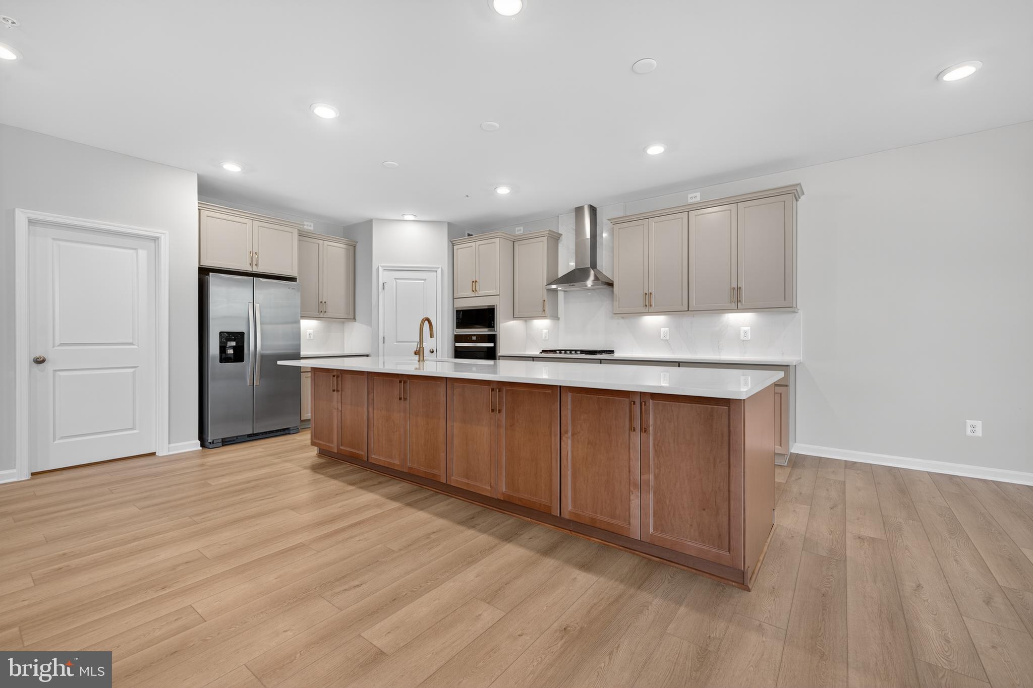 803 CATLETT COURT