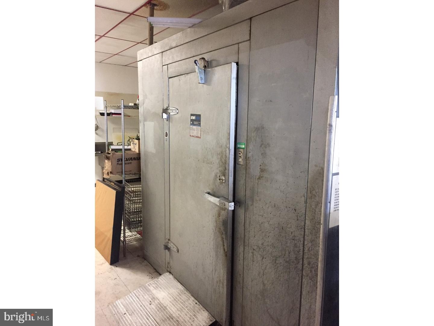 CALN - Commercial Lease