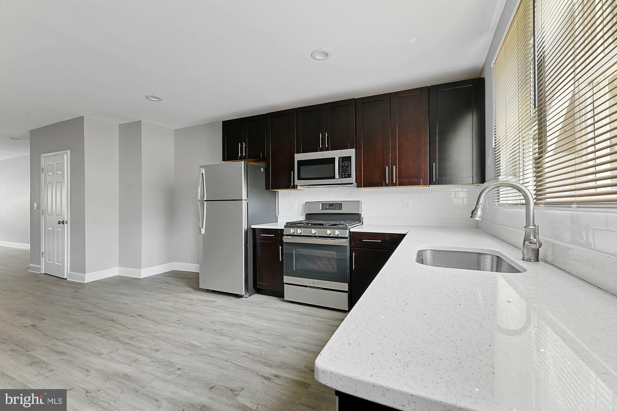 BALTIMORE HIGHLANDS - Residential Lease