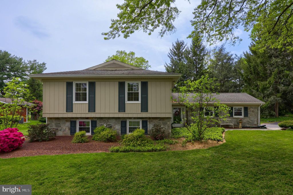 Photo of 3293 Randy Road, Lancaster, PA 17601 (MLS # PALA2050580)
