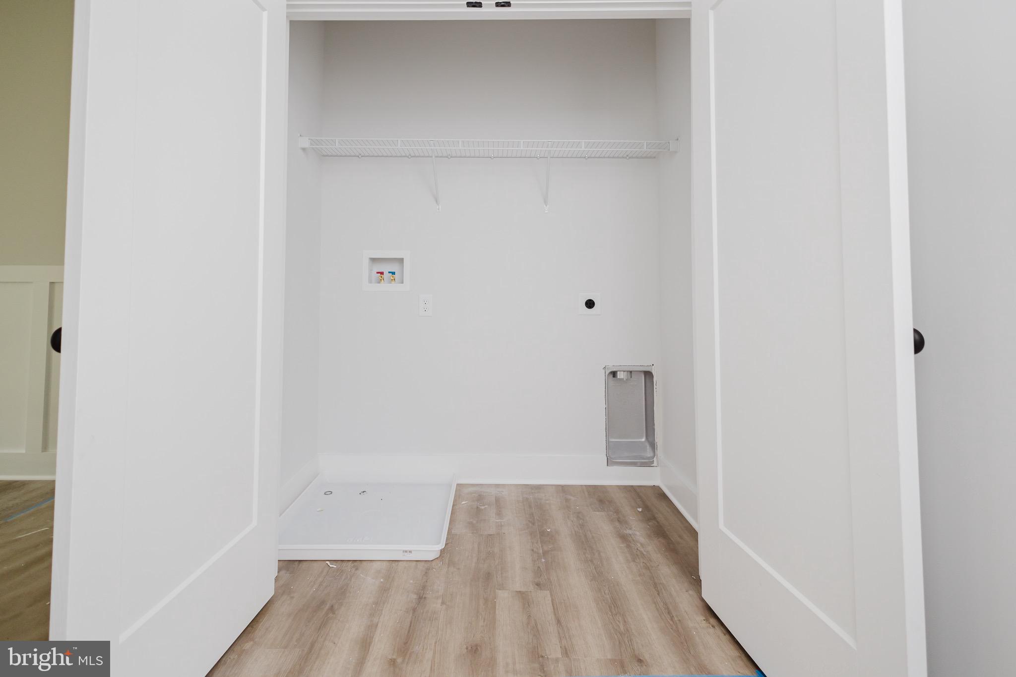 WINDFALL ACRES - Residential