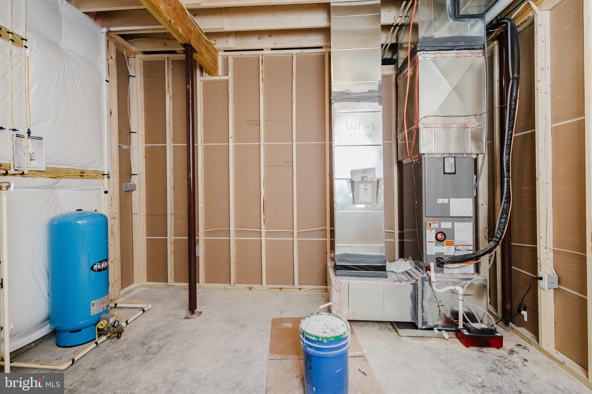 WINDFALL ACRES - Residential