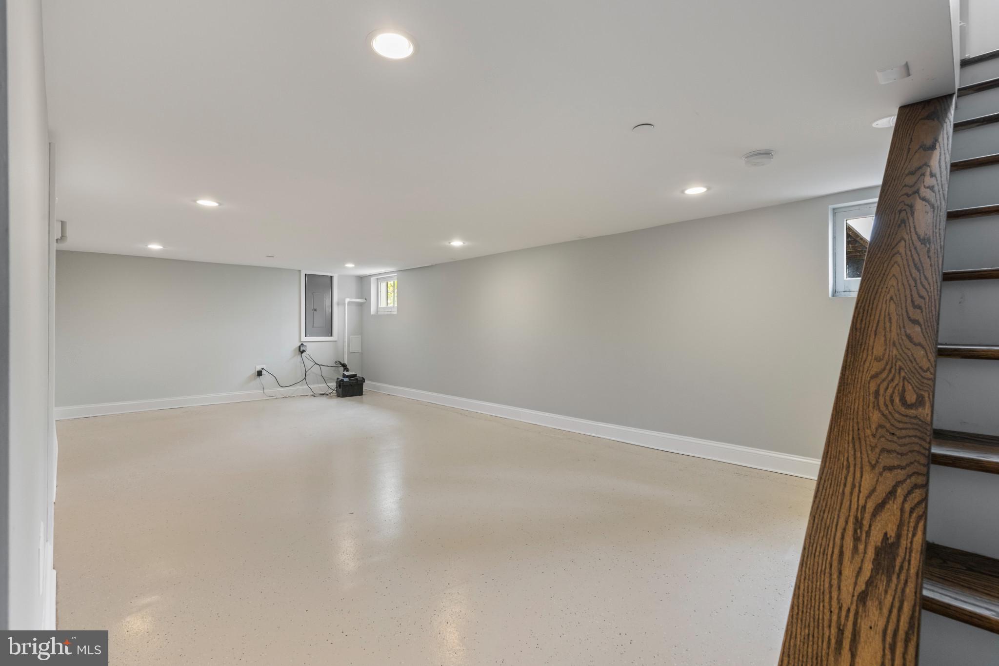 WEST ANNAPOLIS - Residential