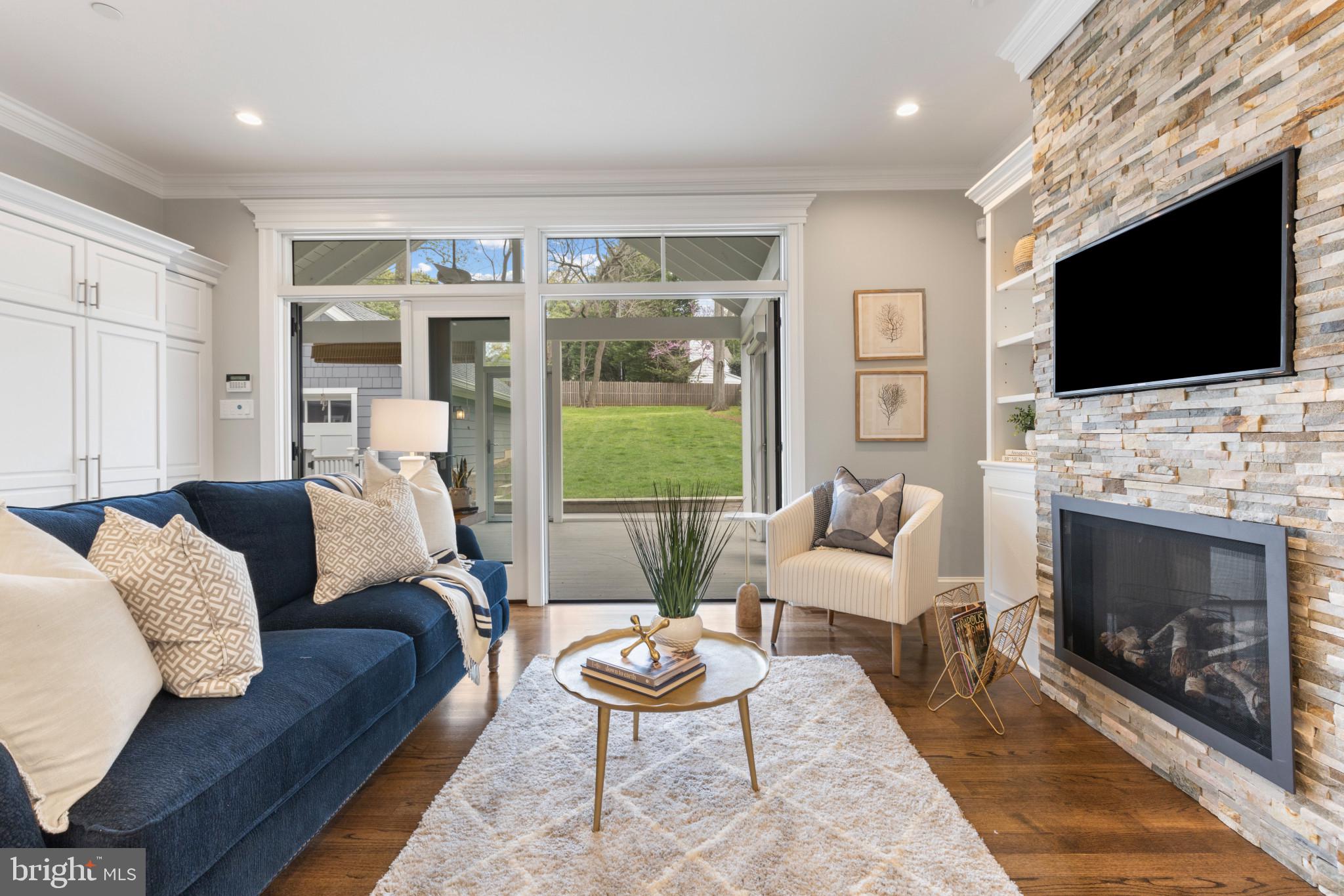 WEST ANNAPOLIS - Residential