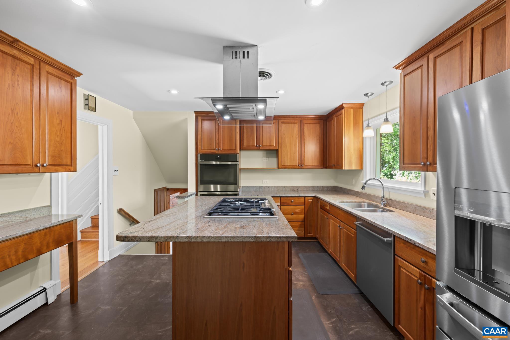 905 PENOLA RD