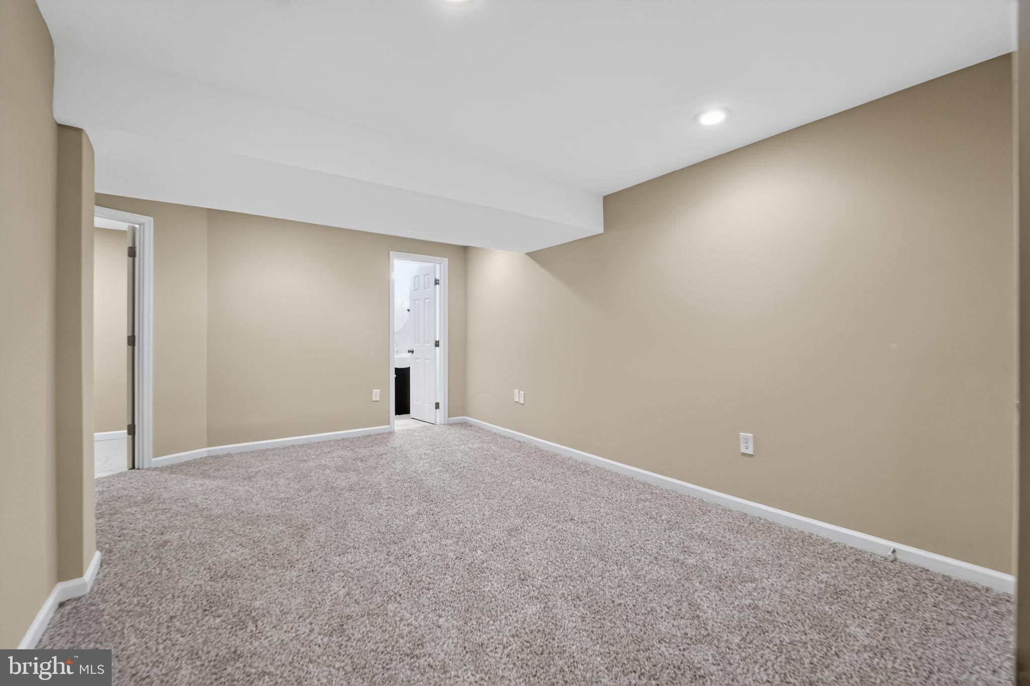 CAMBRIDGE ESTATES - Residential