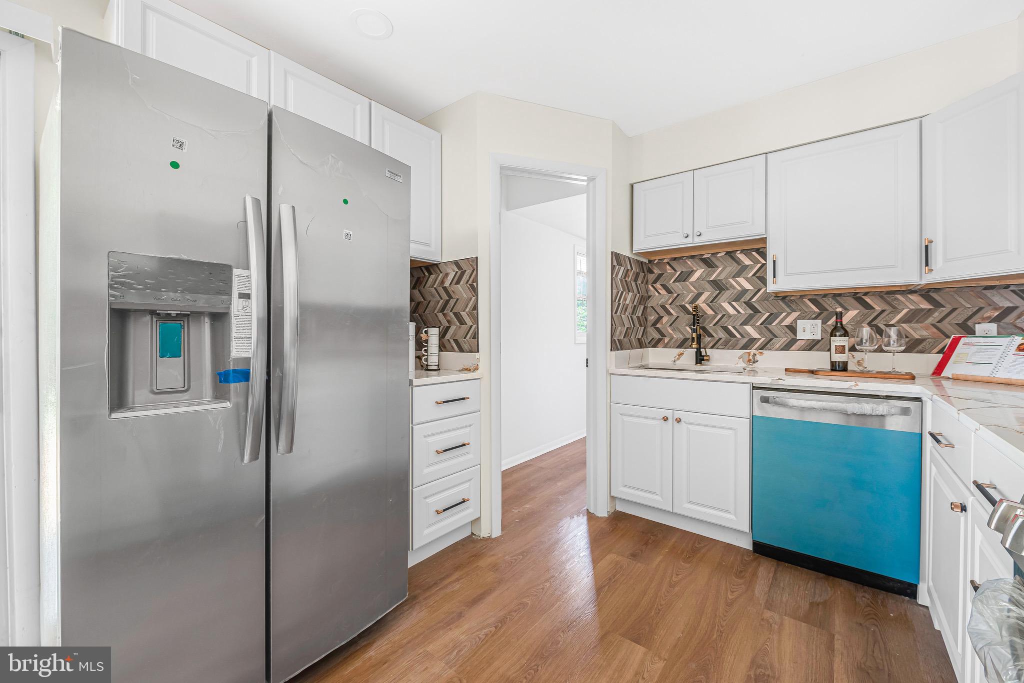 LAUREL - Residential