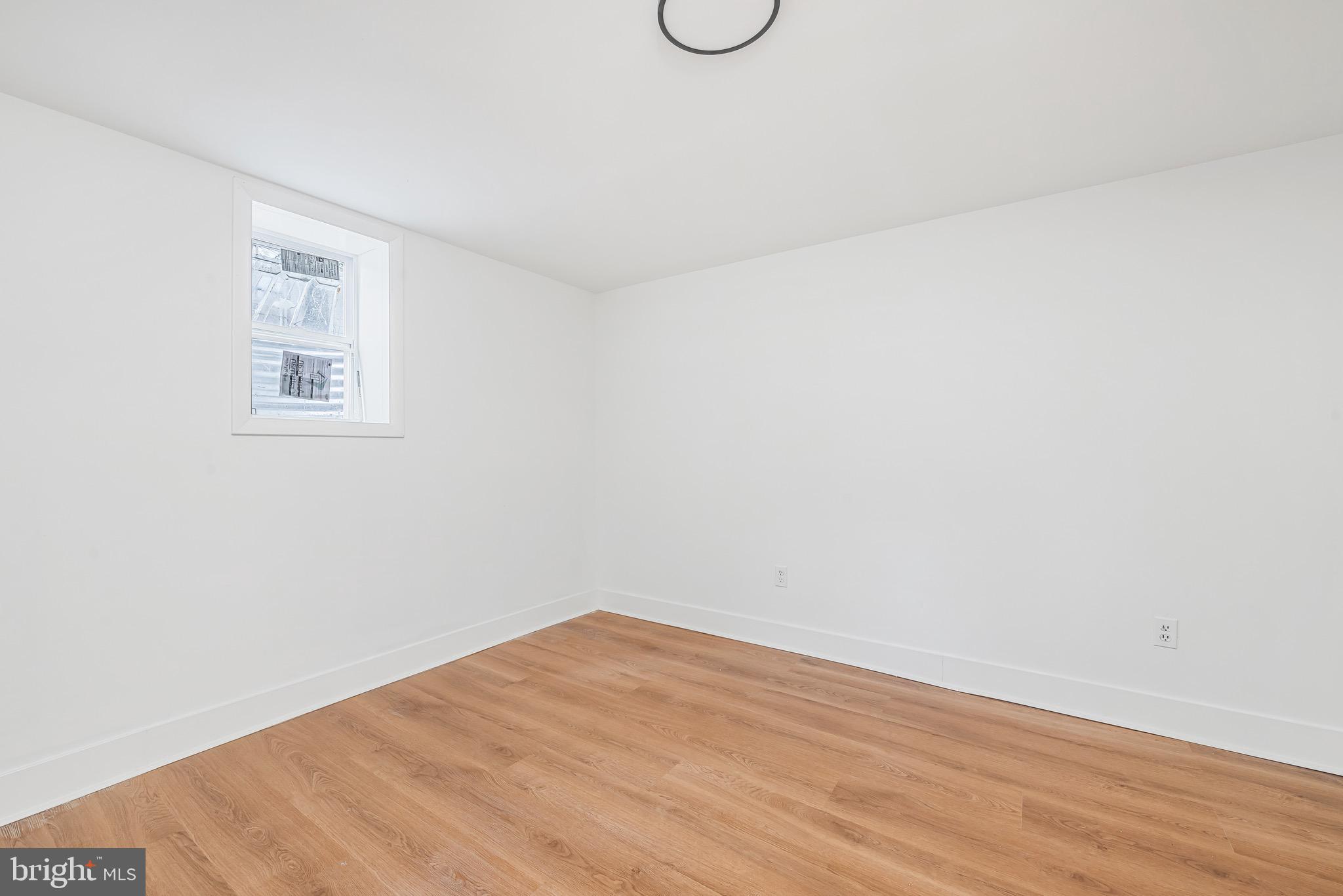 LAUREL - Residential