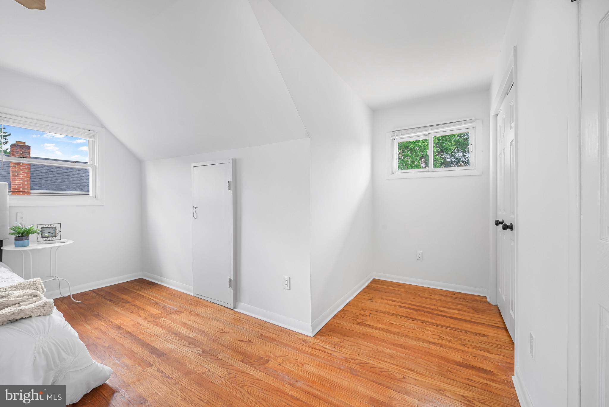 LAUREL - Residential