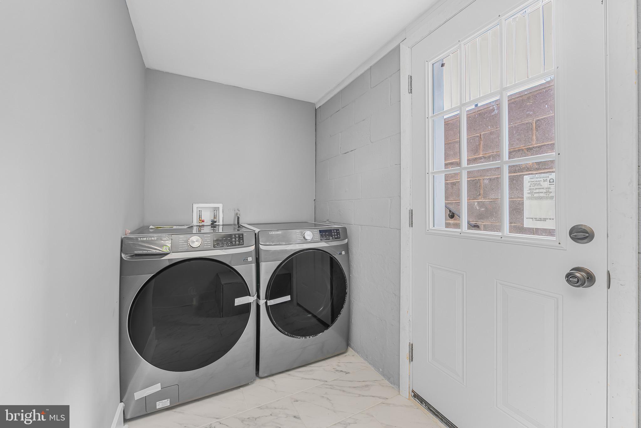 LAUREL - Residential