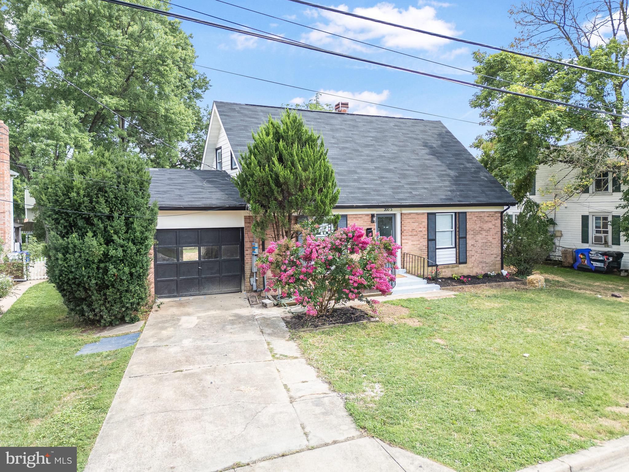 LAUREL - Residential