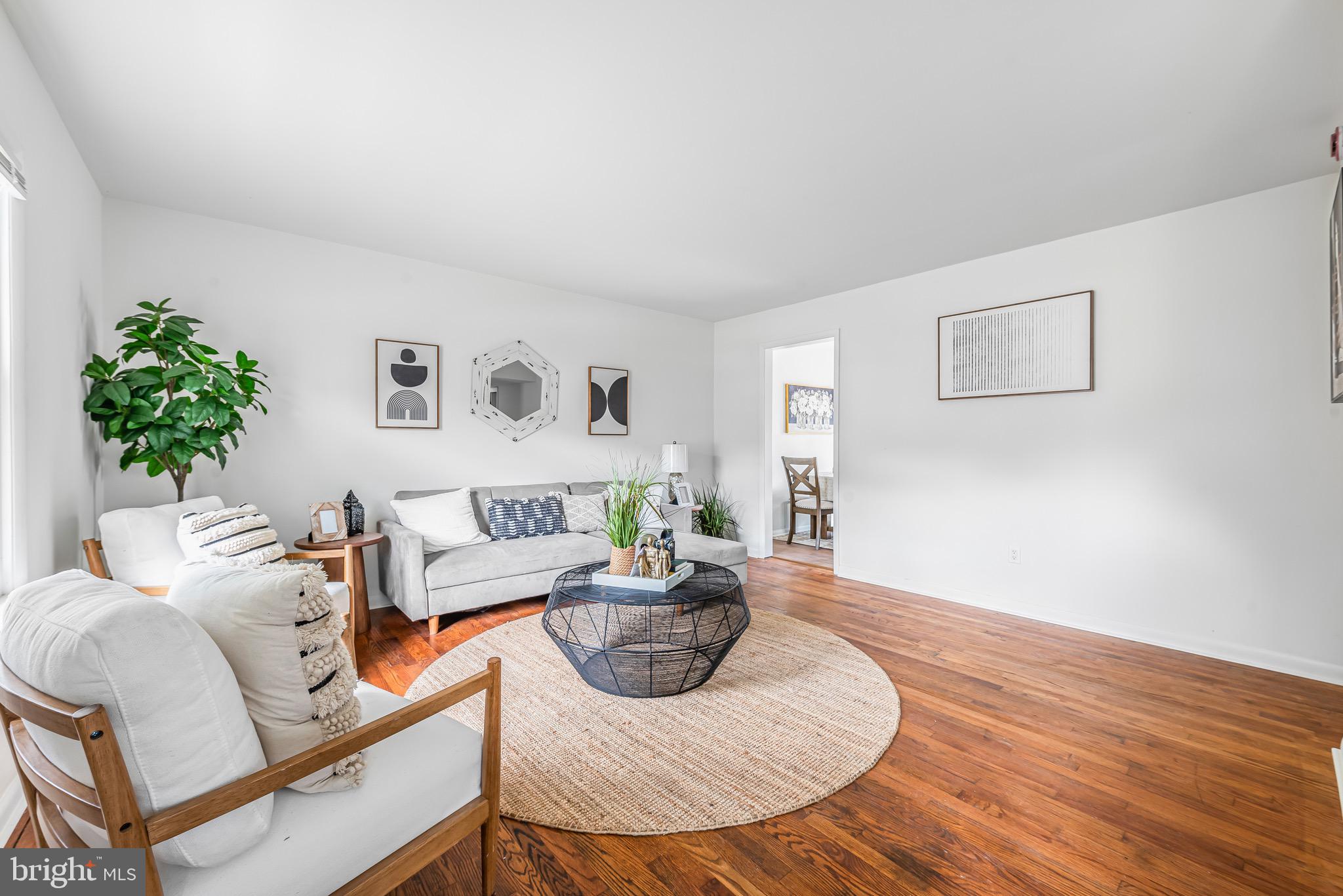 LAUREL - Residential