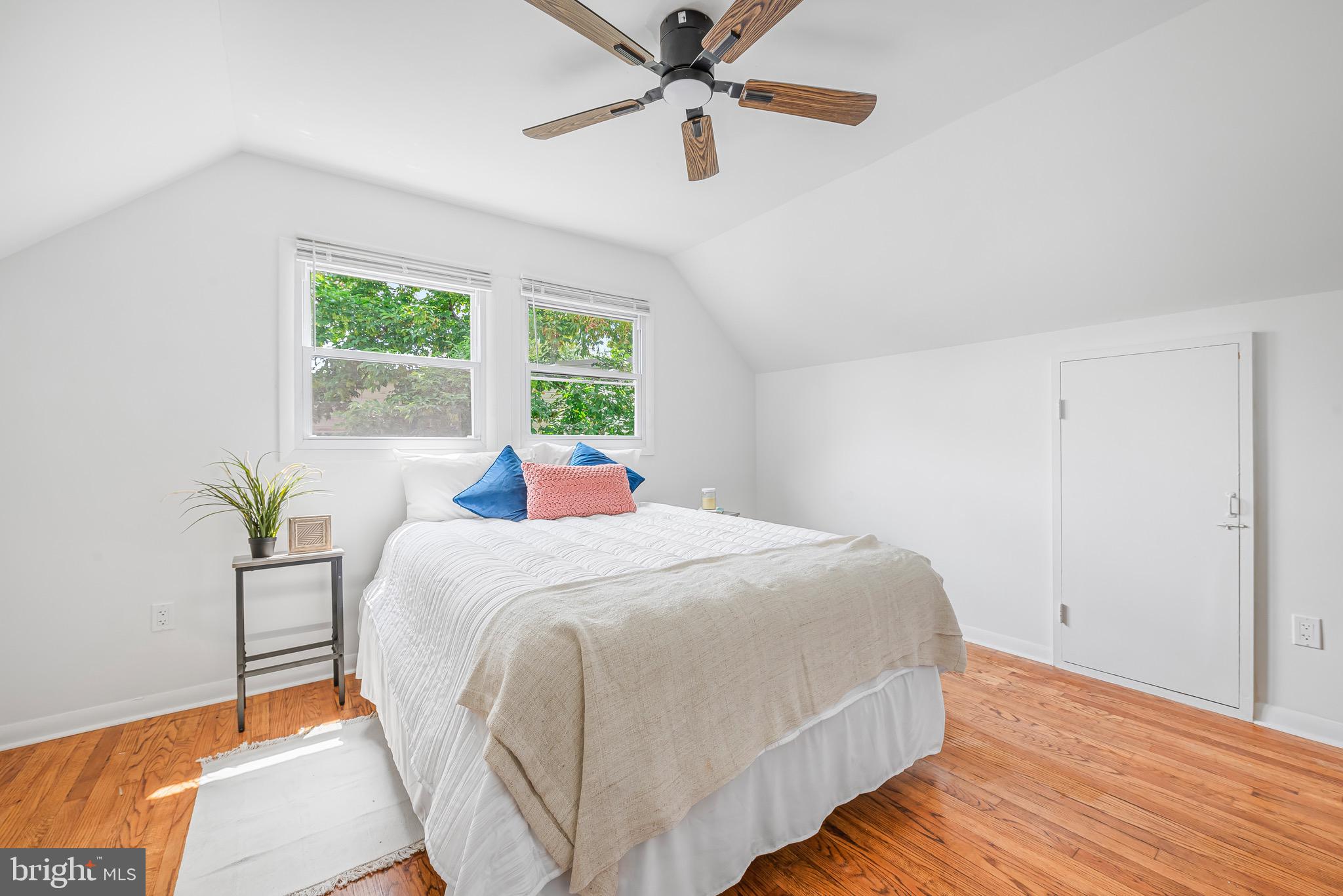 LAUREL - Residential