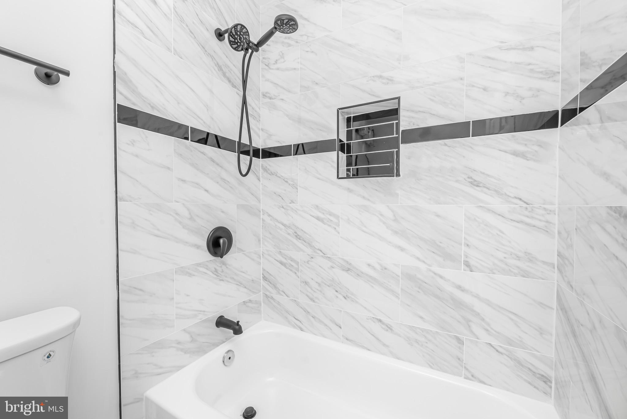 LAUREL - Residential