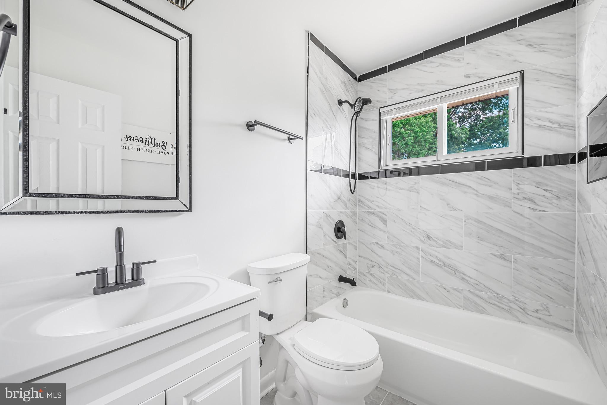 LAUREL - Residential