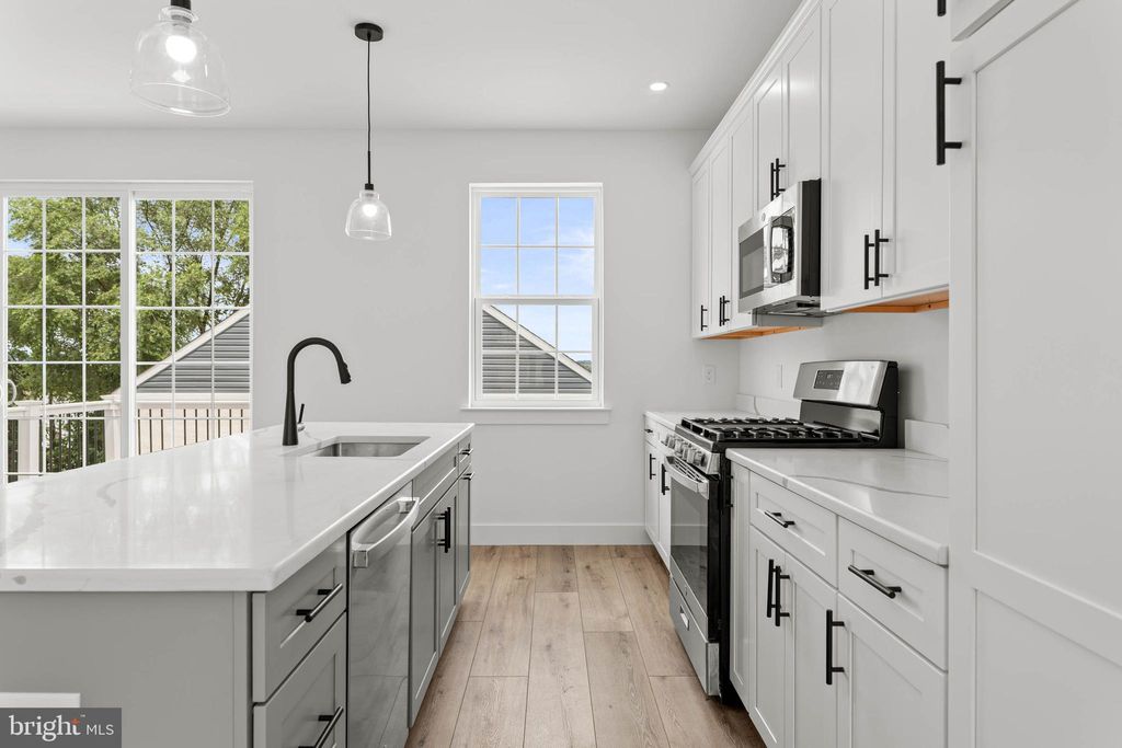 Photo of 213 W Eighth Street, BRIDGEPORT, PA 19405 (MLS # PAMC2167974)