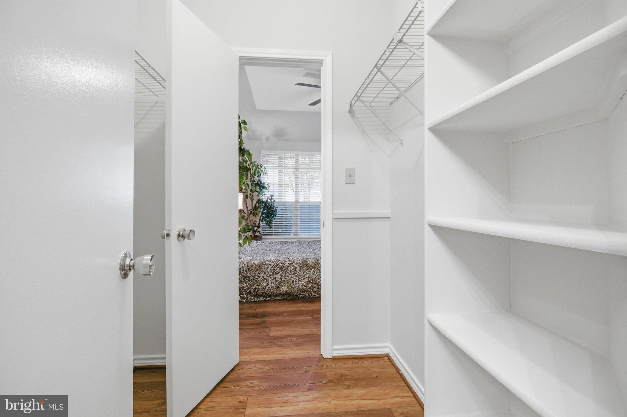 PENDERBROOK SQUARE CONDOMINIUMS - Residential