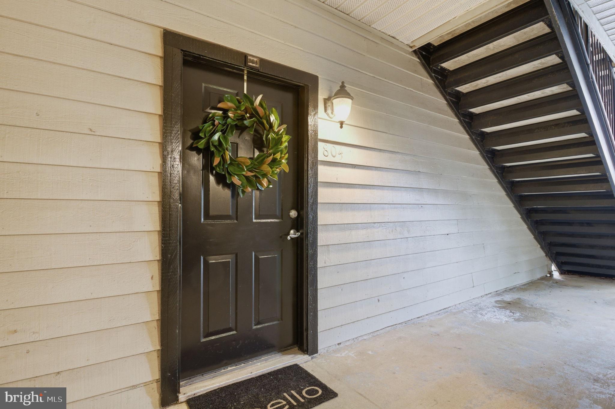 PENDERBROOK SQUARE CONDOMINIUMS - Residential