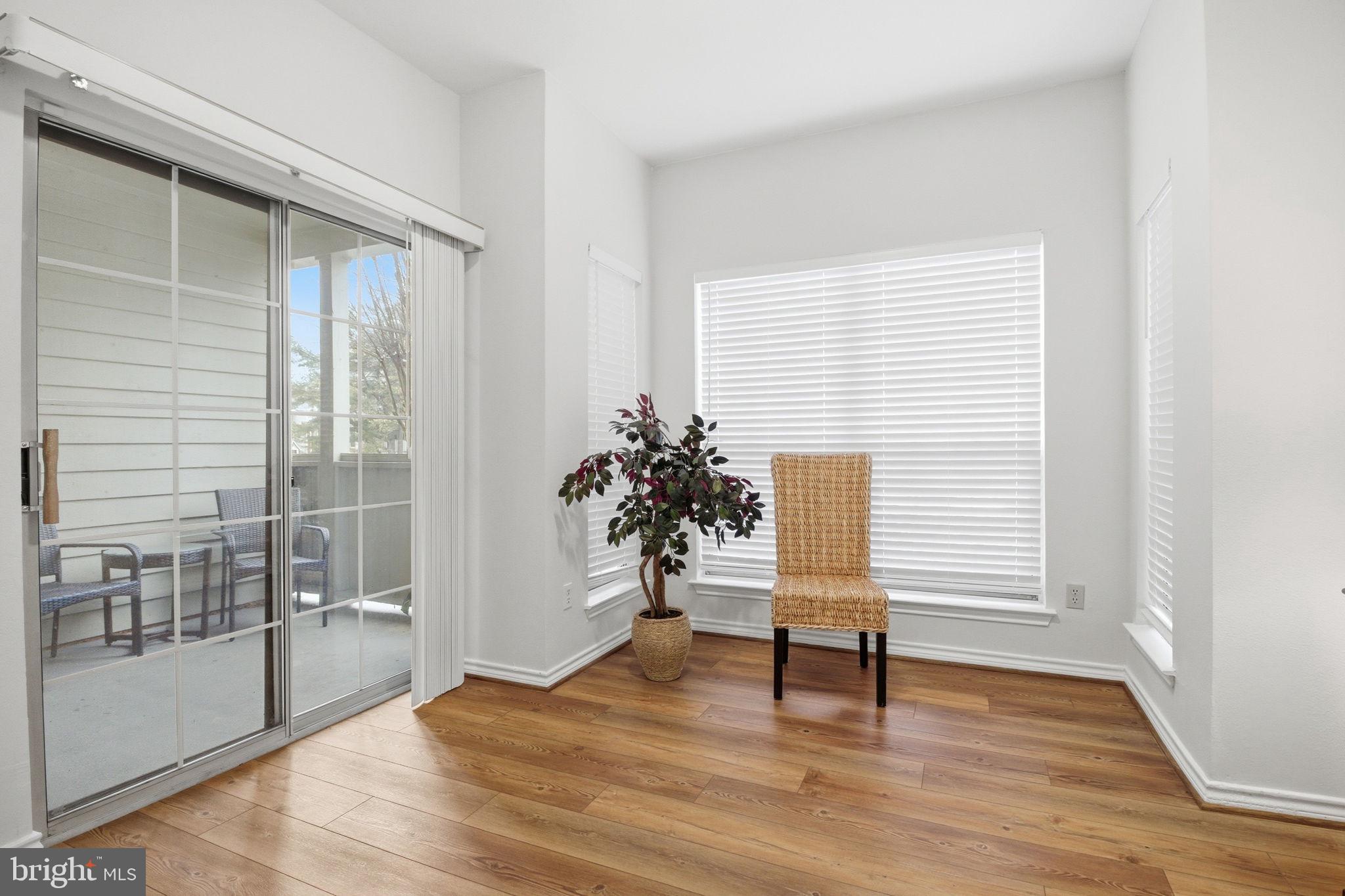 PENDERBROOK SQUARE CONDOMINIUMS - Residential