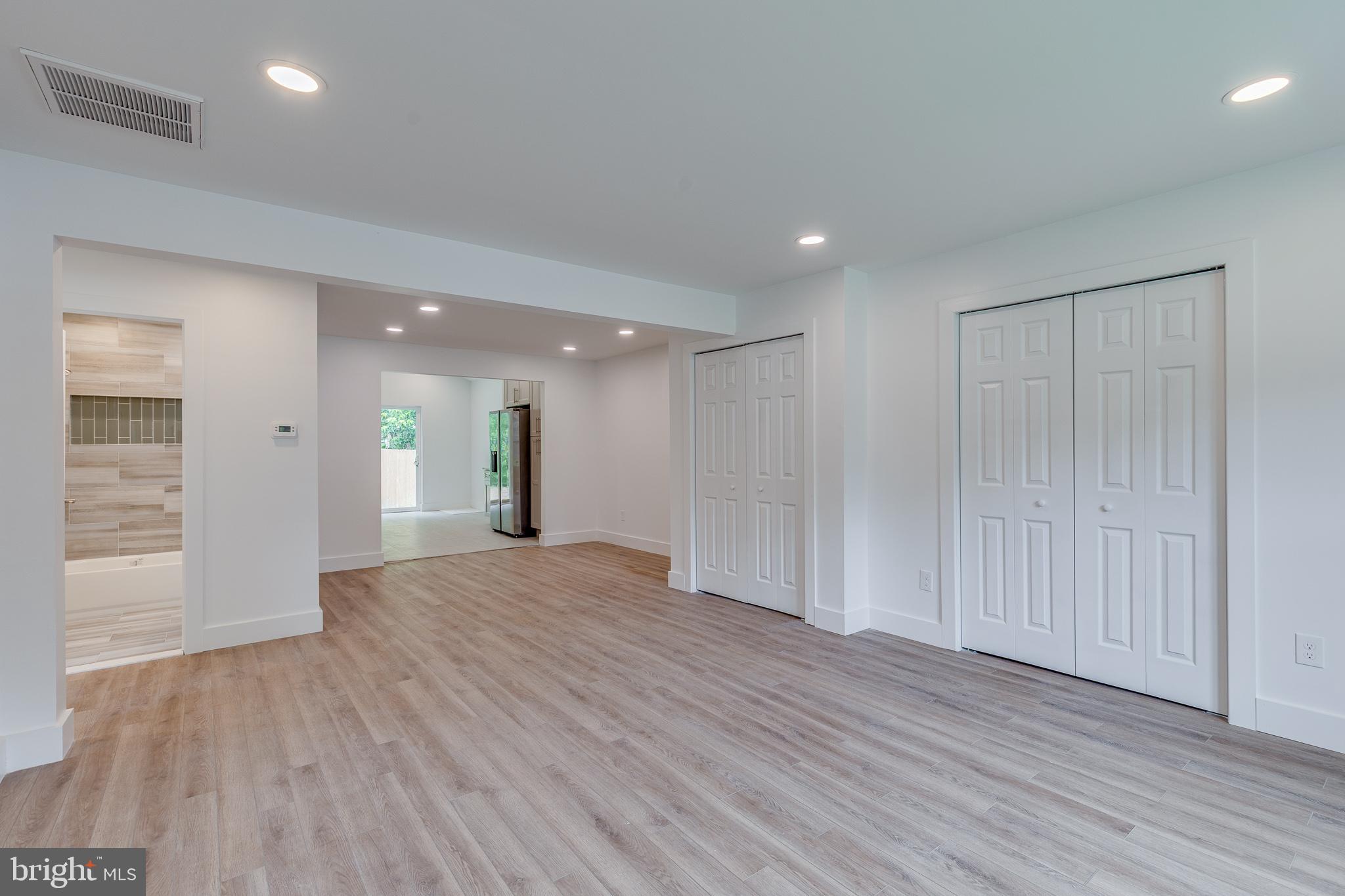 206 KINSLEY ROAD