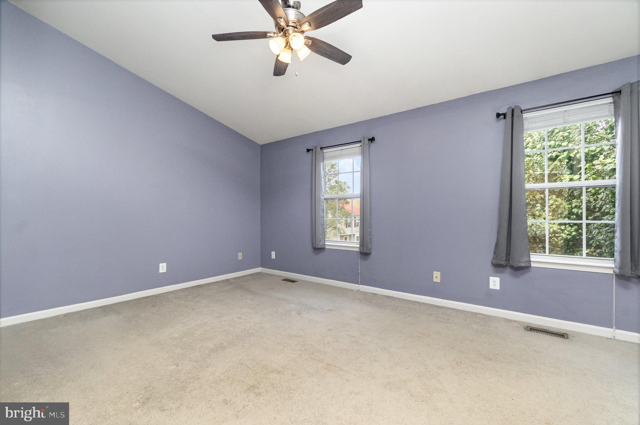 CONSTANT FRIENDSHIP - Residential