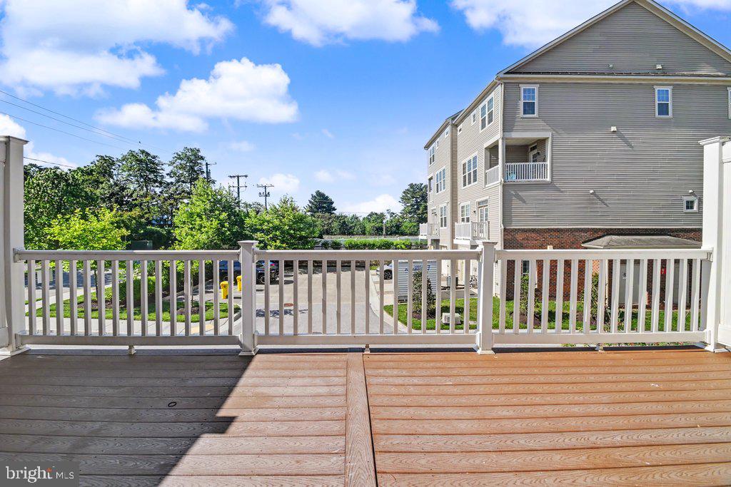 TOWN CENTER COMMONS - Residential
