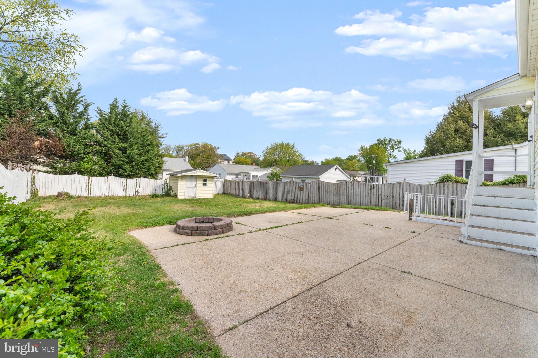 RIVIERA BEACH - Residential