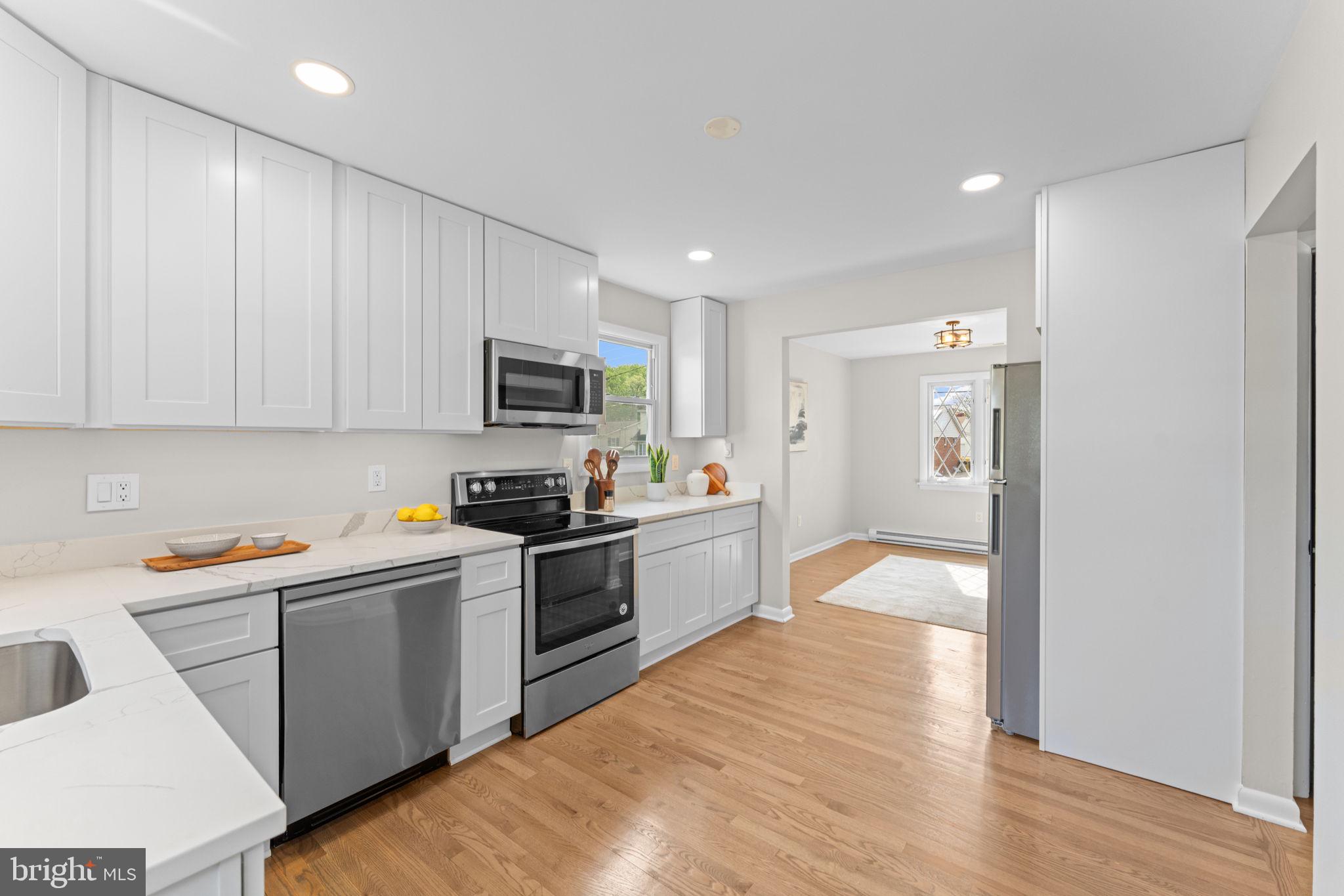 RIVIERA BEACH - Residential