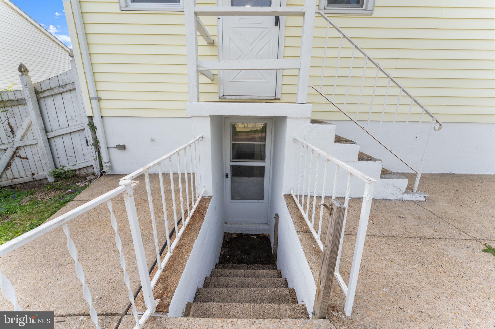 RIVIERA BEACH - Residential