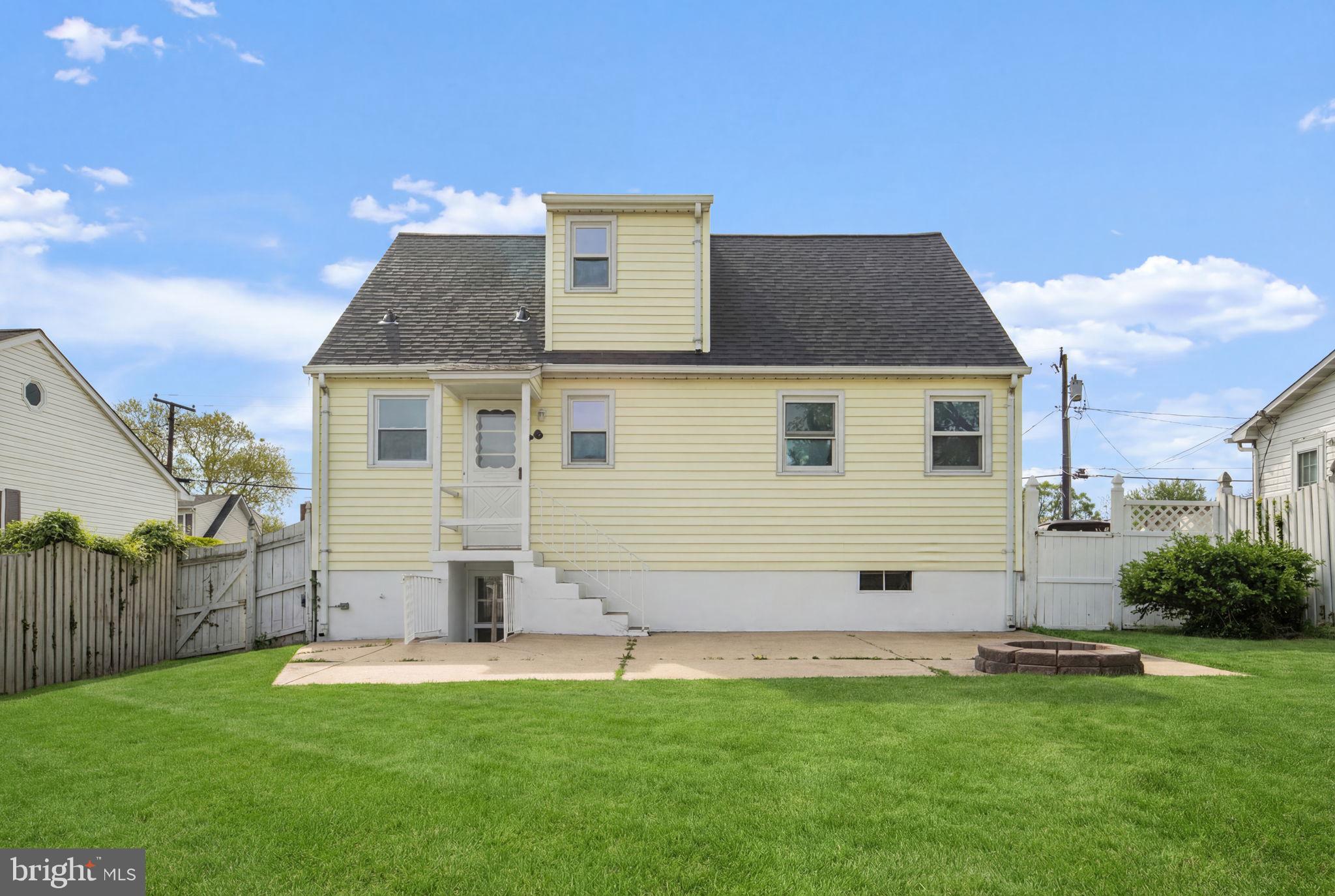 RIVIERA BEACH - Residential