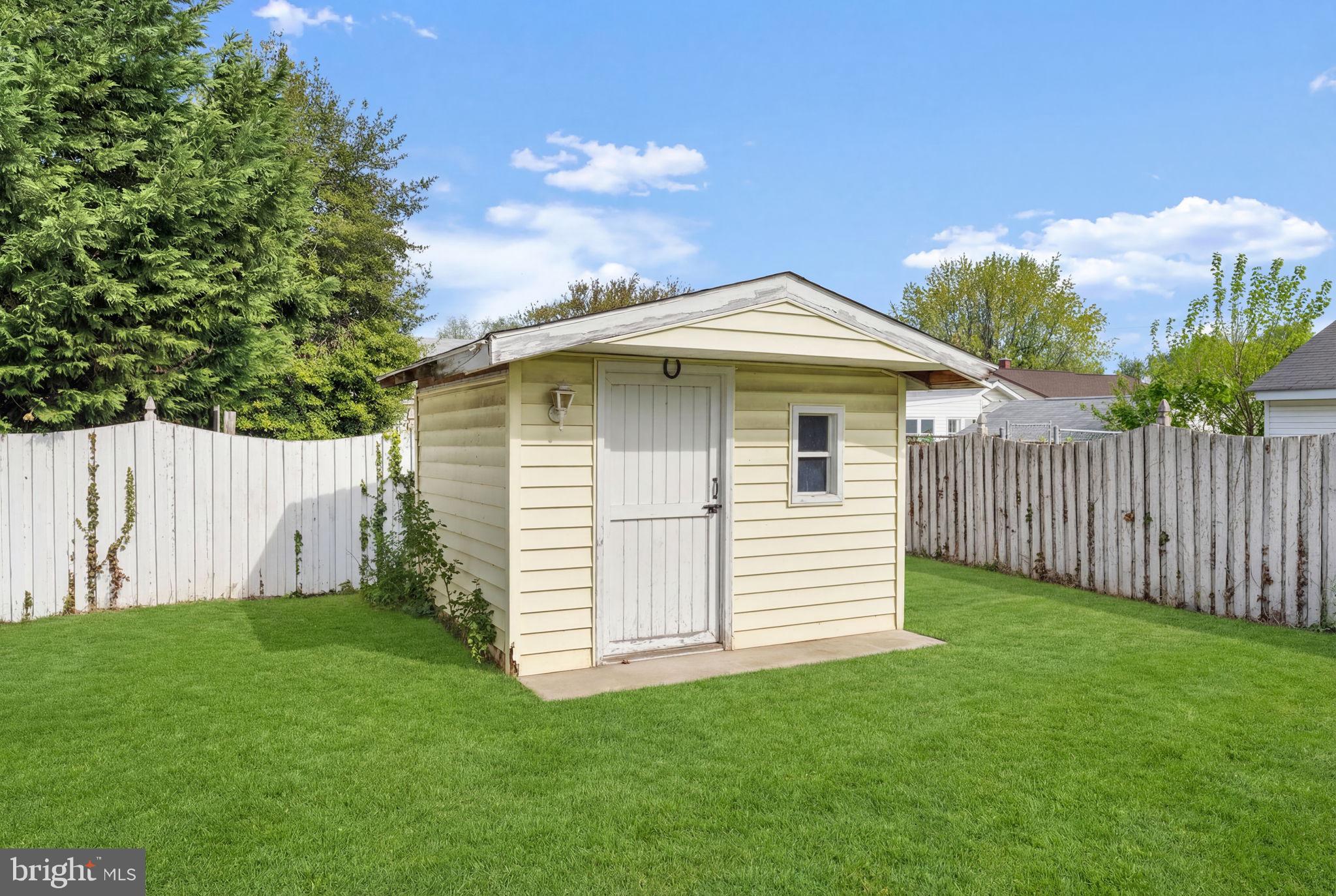 RIVIERA BEACH - Residential