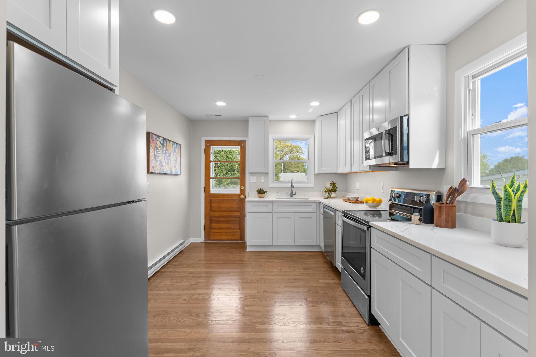 RIVIERA BEACH - Residential